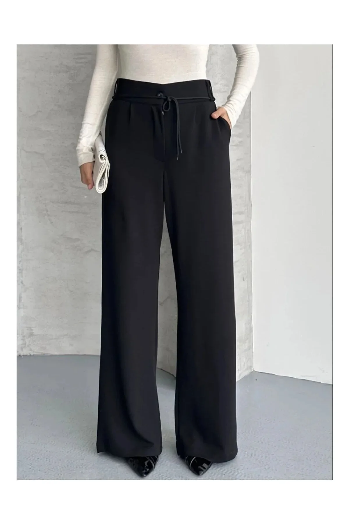 Kadın Siyah Yüksek Bel Bağlamalı Bol Paça Dökümlü Yumuşak Modal Kumaş Pantolon