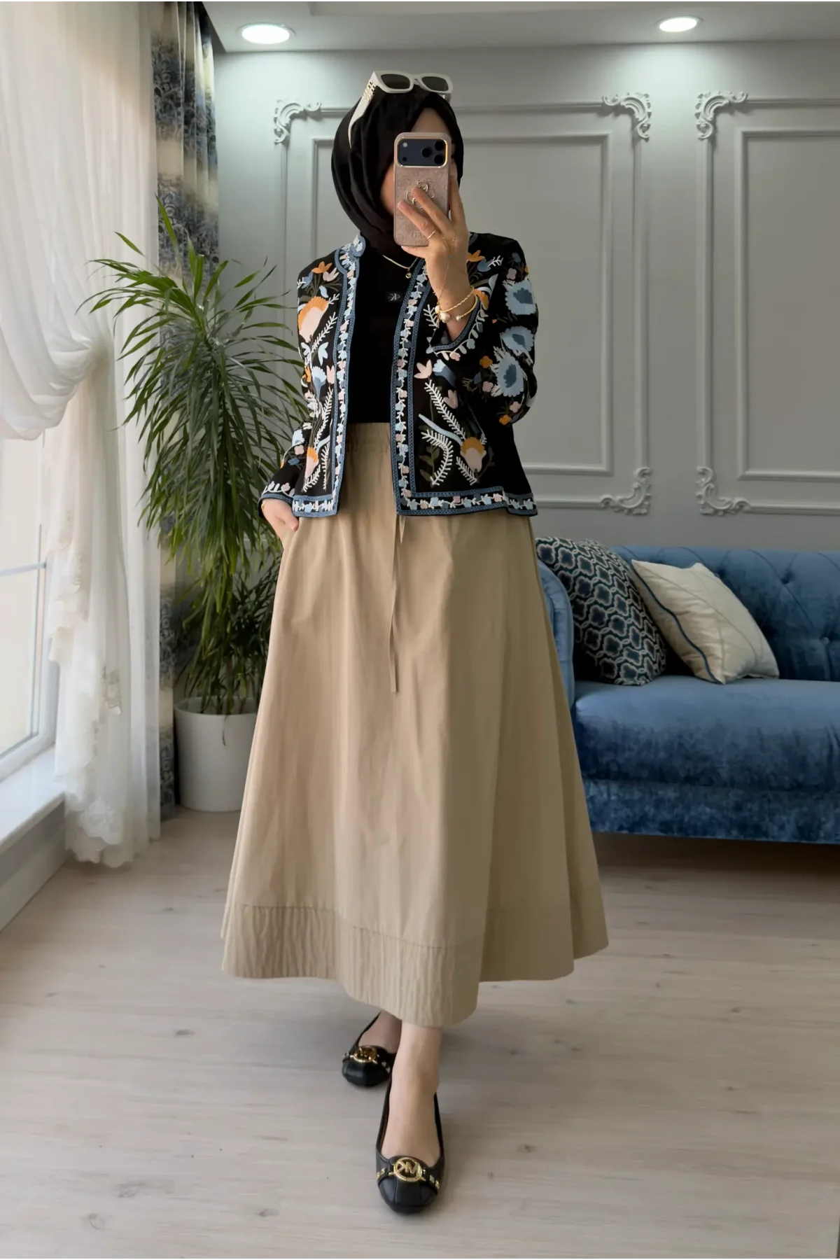 Kadın Siyah Renkli Çiçek Nakış İşlemeli Yakasız Mevsimlik Denim Pinterest Ceket