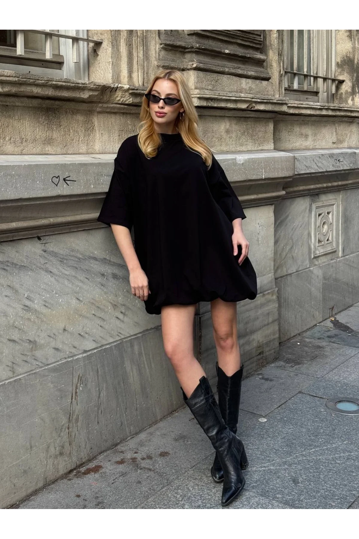 Kadın Siyah Bisiklet Yaka Balon Etekli Oversize Dokuma Kumaş Mini Elbise