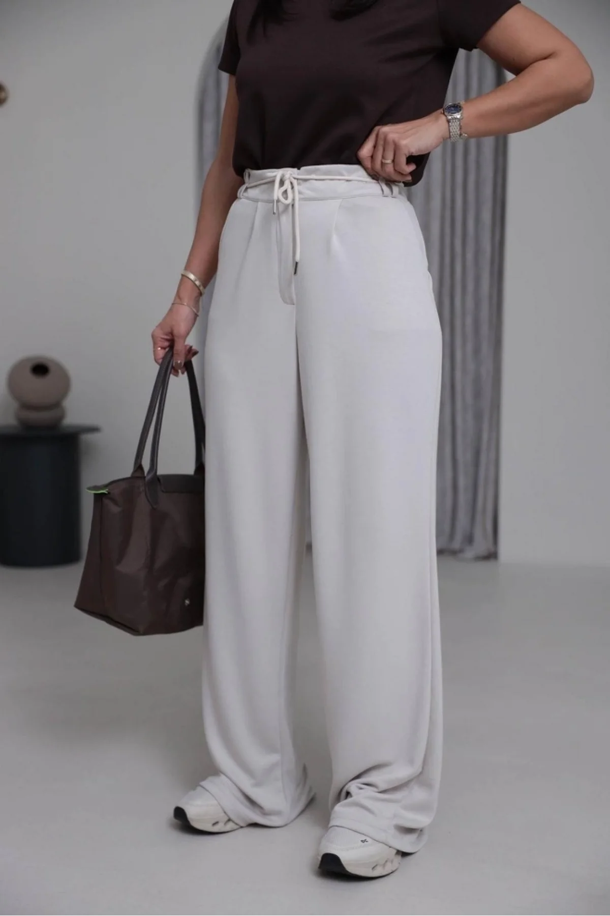 Kadın Ekru Yüksek Bel Bağlamalı Bol Paça Dökümlü Yumuşak Modal Kumaş Pantolon