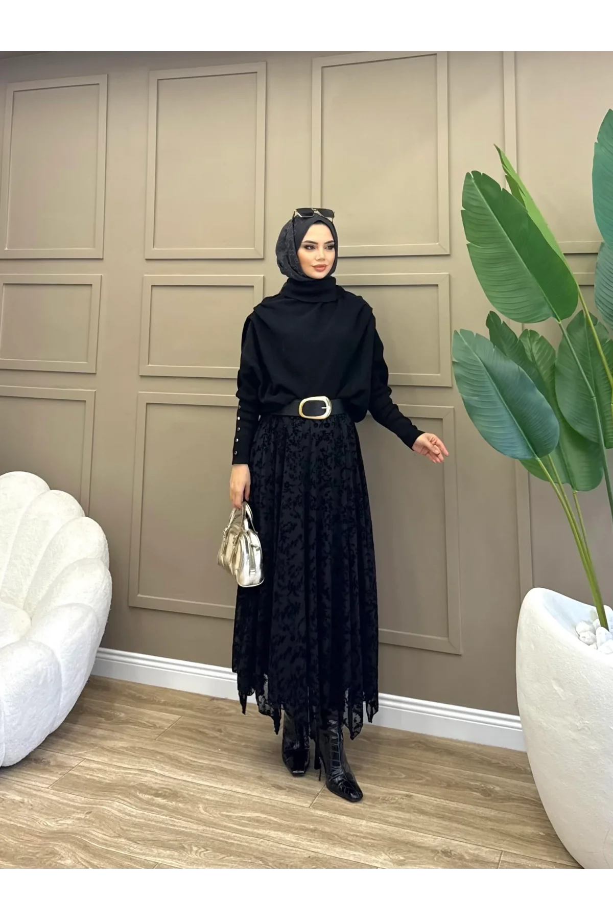 Kadın Siyah Flok Baskılı Çiçek Desenli Tül Astarlı Mevsimlik Uzun Etek