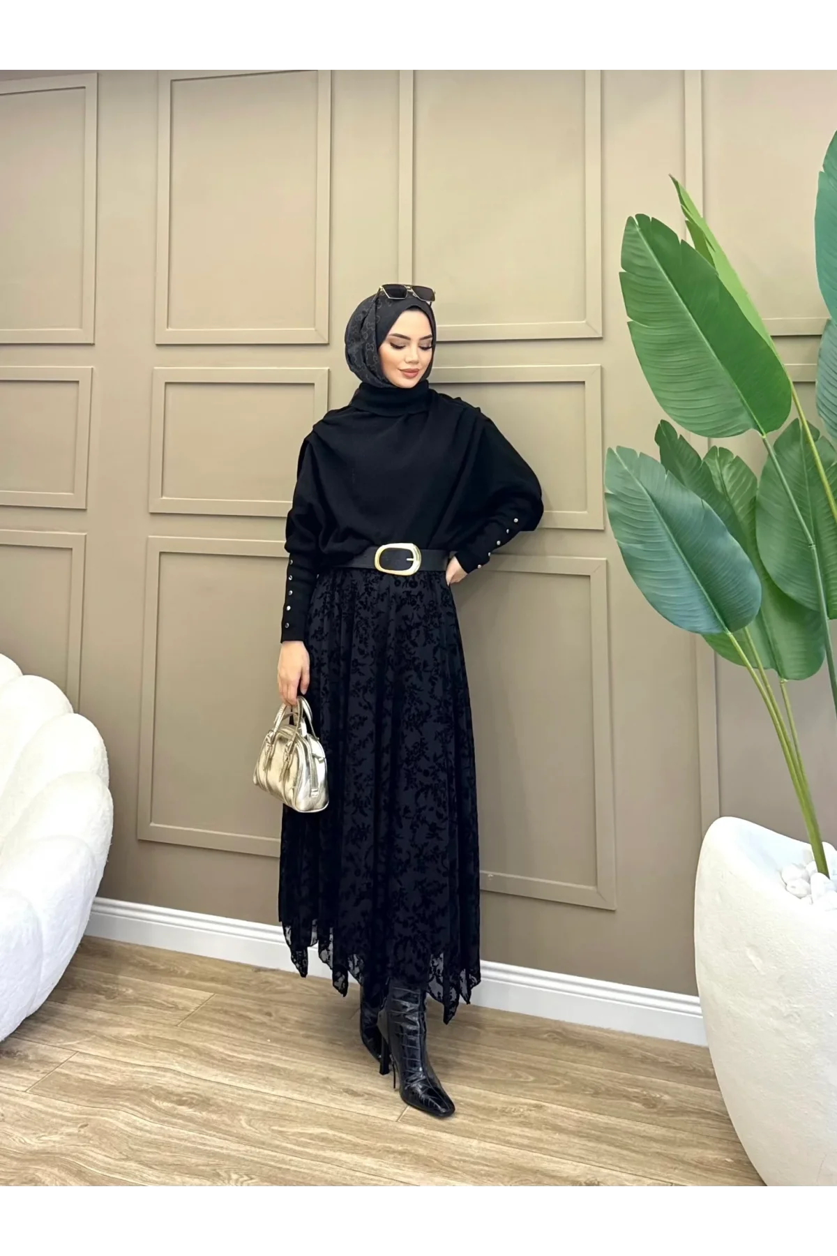 Kadın Siyah Flok Baskılı Çiçek Desenli Tül Astarlı Mevsimlik Uzun Etek