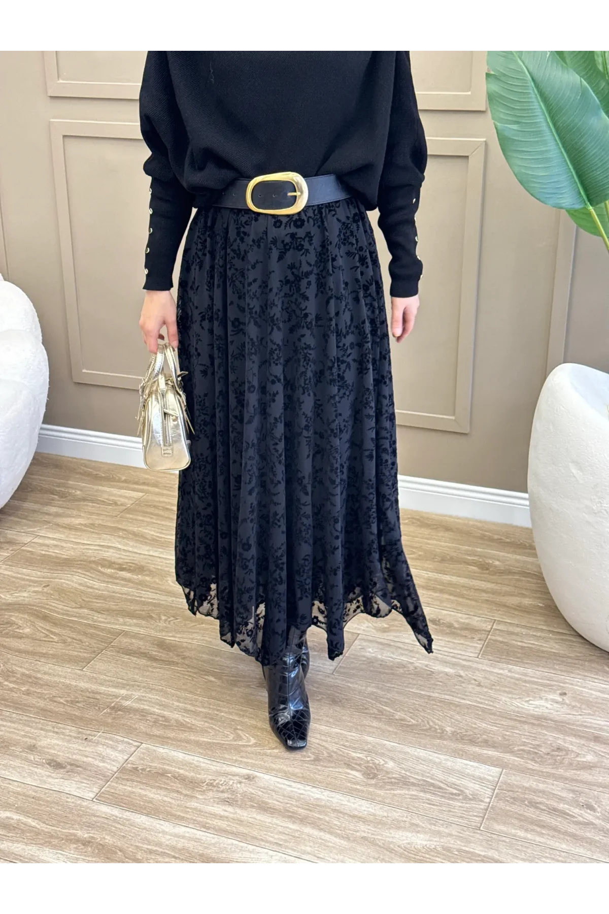 Kadın Siyah Flok Baskılı Çiçek Desenli Tül Astarlı Mevsimlik Uzun Etek