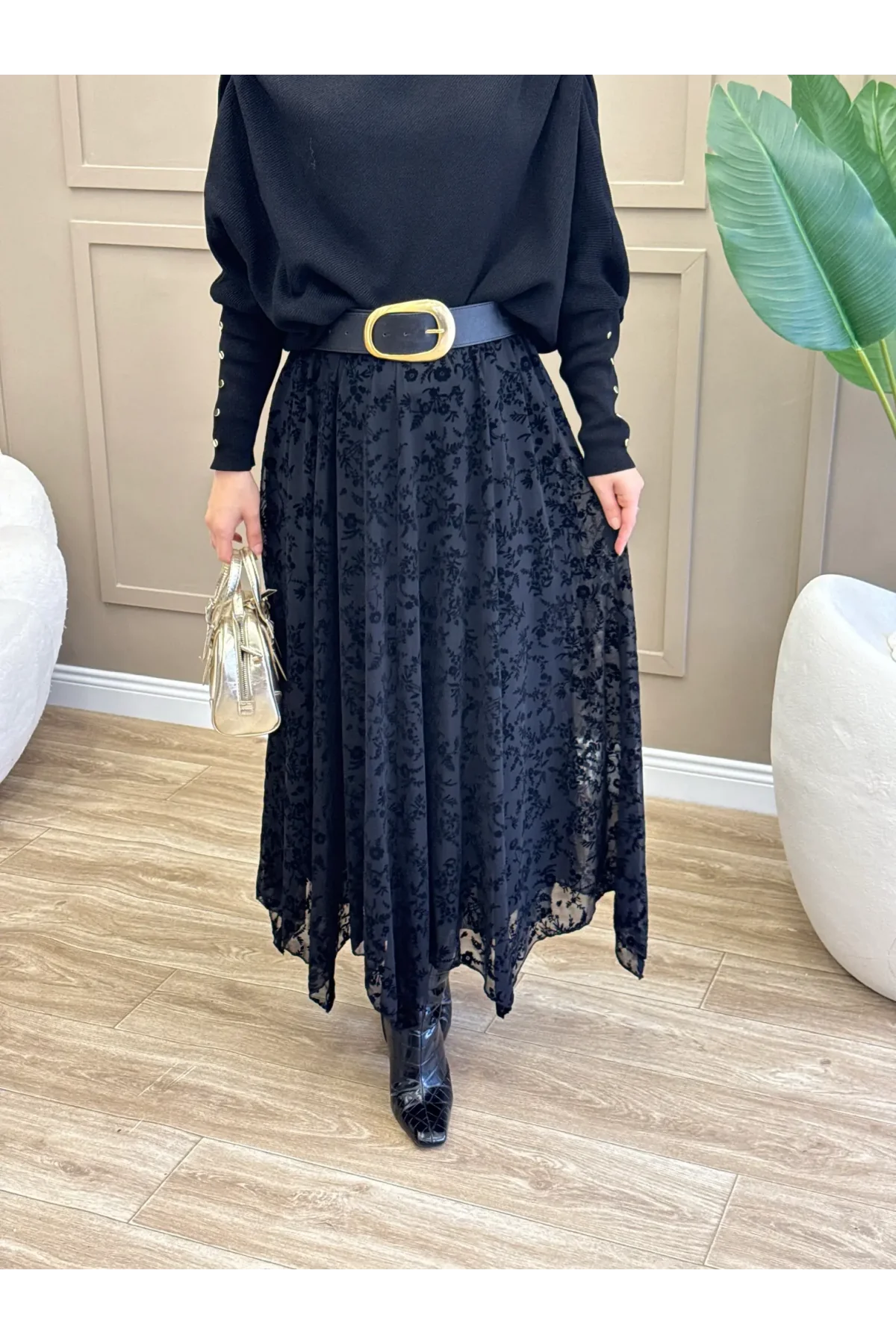 Kadın Siyah Flok Baskılı Çiçek Desenli Tül Astarlı Mevsimlik Uzun Etek