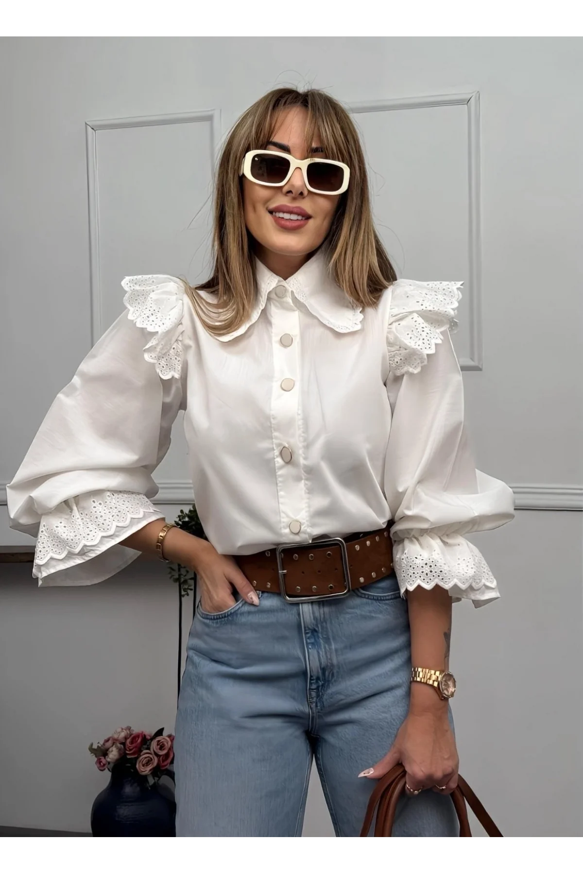 Kadın Beyaz Fisto Detaylı Geniş Yakalı Balon Kol Pamuk Keten Gömlek Bluz