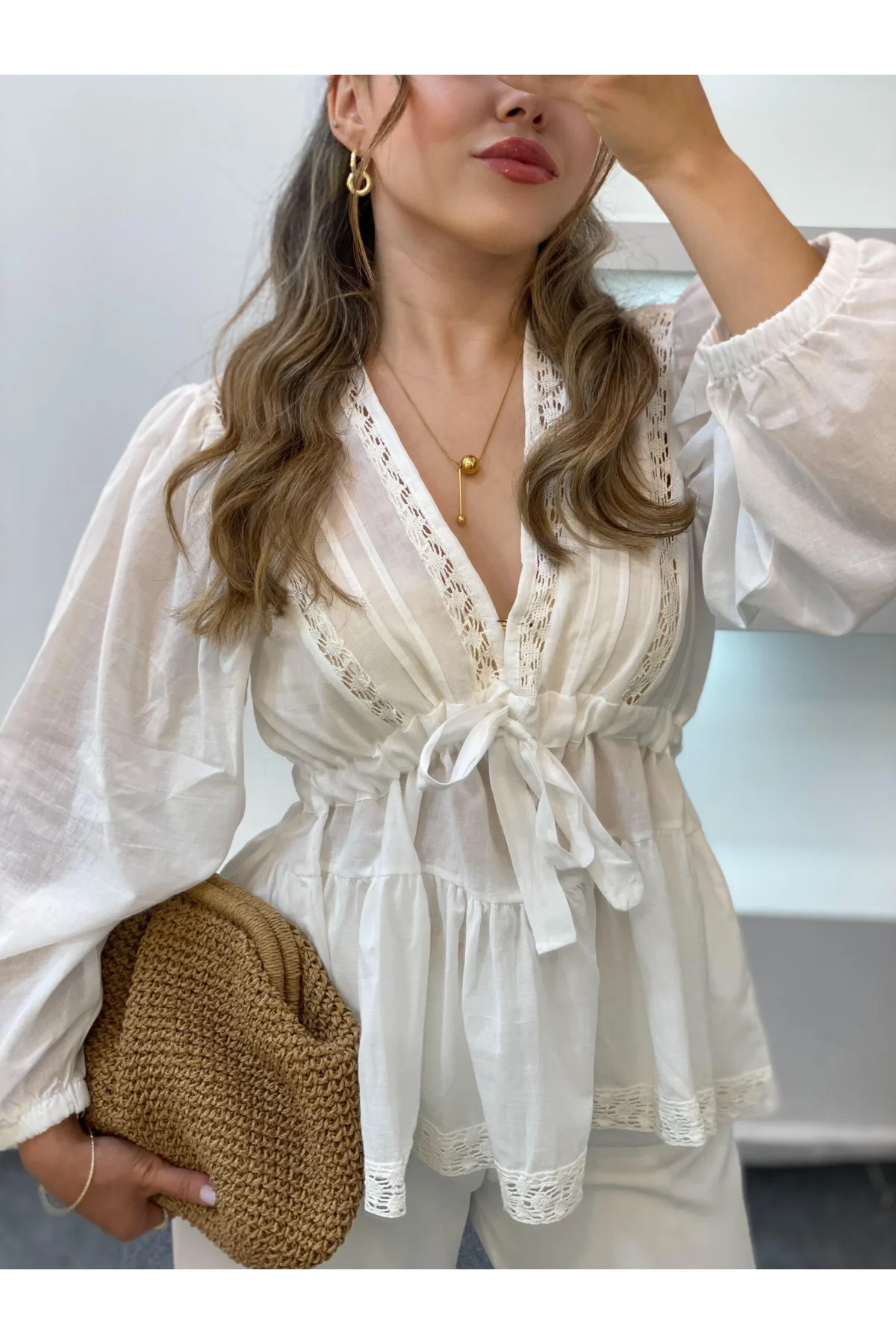 Kadın Beyaz V Yaka Dantelli Önden Bağlamalı Pinterest Peplum Bluz