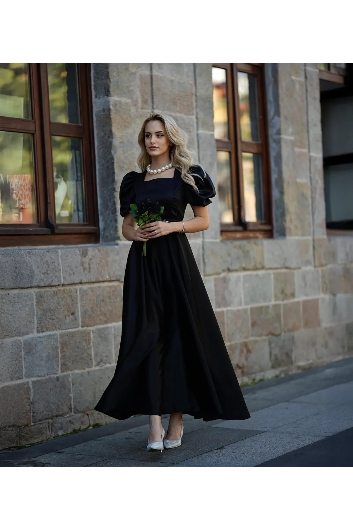 Kadın Siyah Kare Yaka Karpuz Kol Taşlı Kemerli Uzun Saten Abiye Elbise