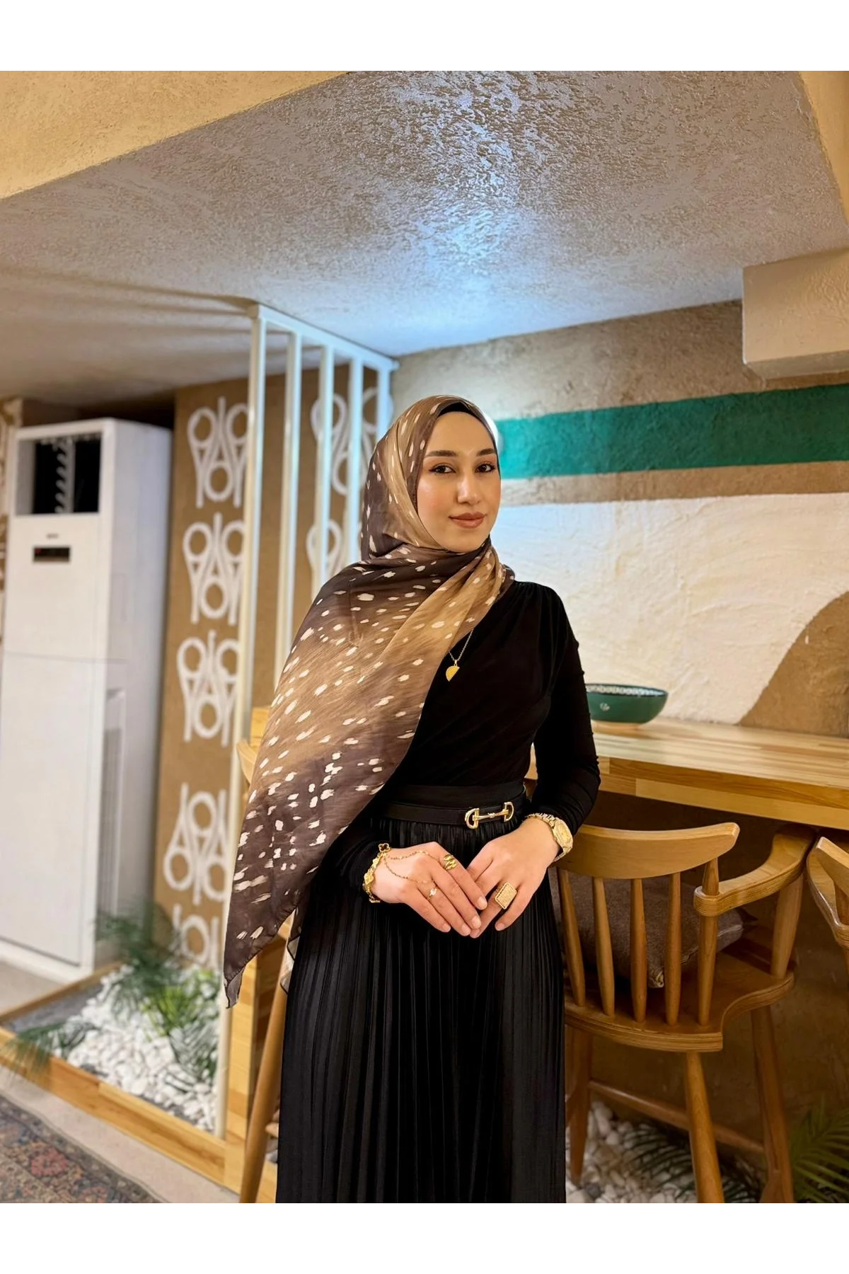 Kadın Kahve Ceylan Desenli Pamuklu Soft Dokulu Mevsimlik Tesettür Şal