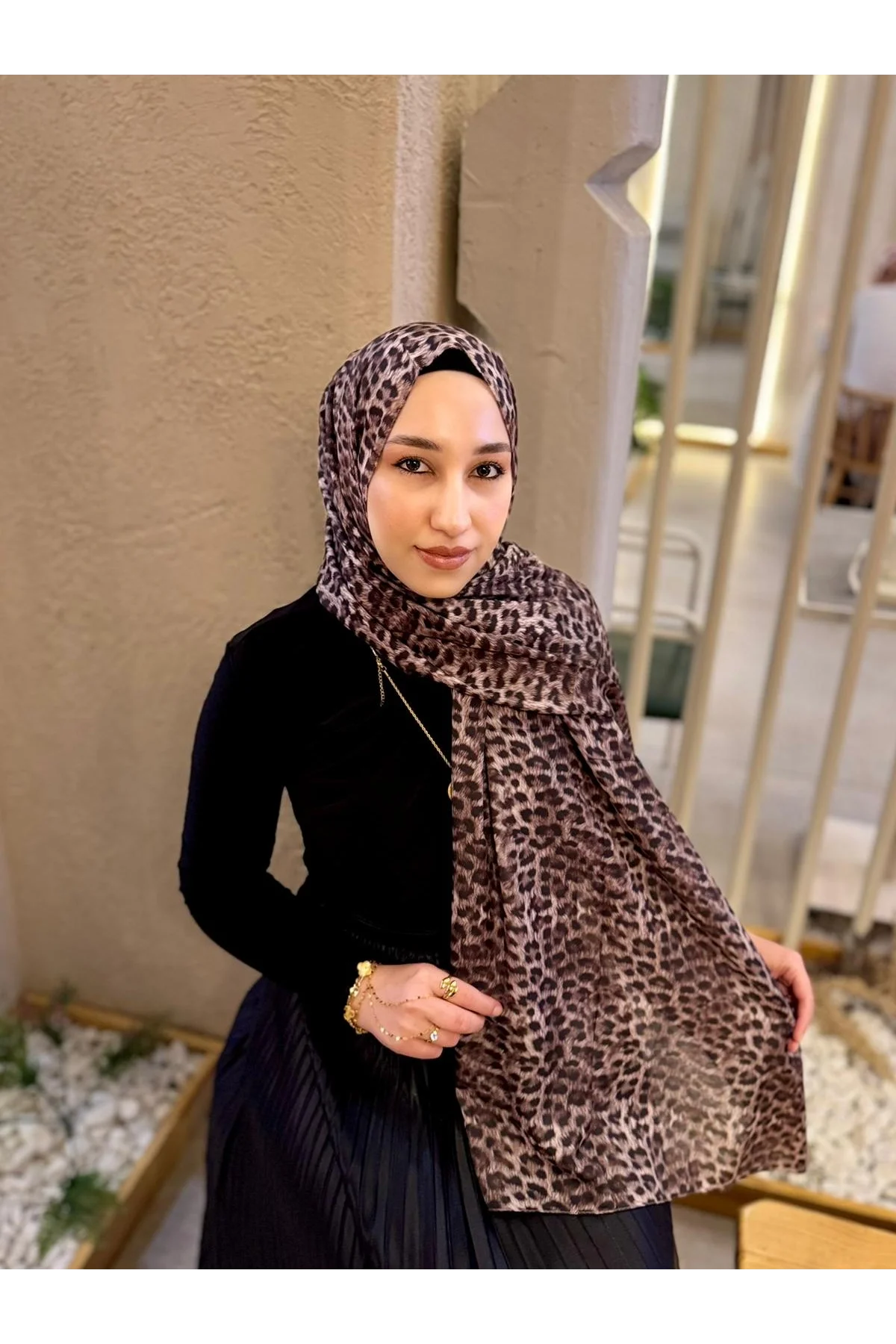 Kadın Kahverengi Leopar Desenli Pamuklu Soft Şal