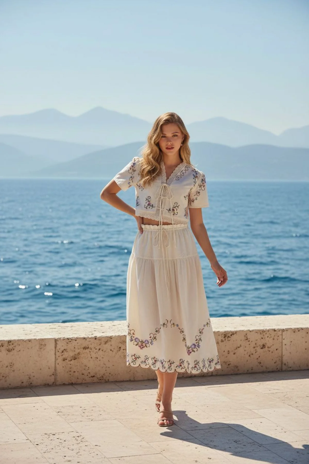 Kadın Ekru Pinterest Keten Renkli Çiçek Nakışlı Önden Bağlamalı Bluz ve Etekli Takım