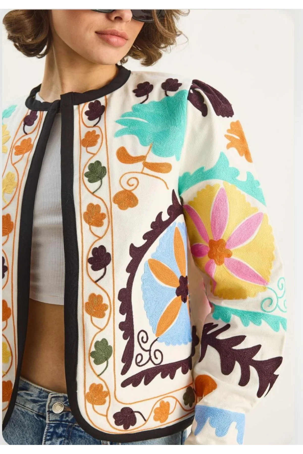 Kadın Ekru Pinterest Suzani Renkli Nakış İşlemeli Bomber Ceket