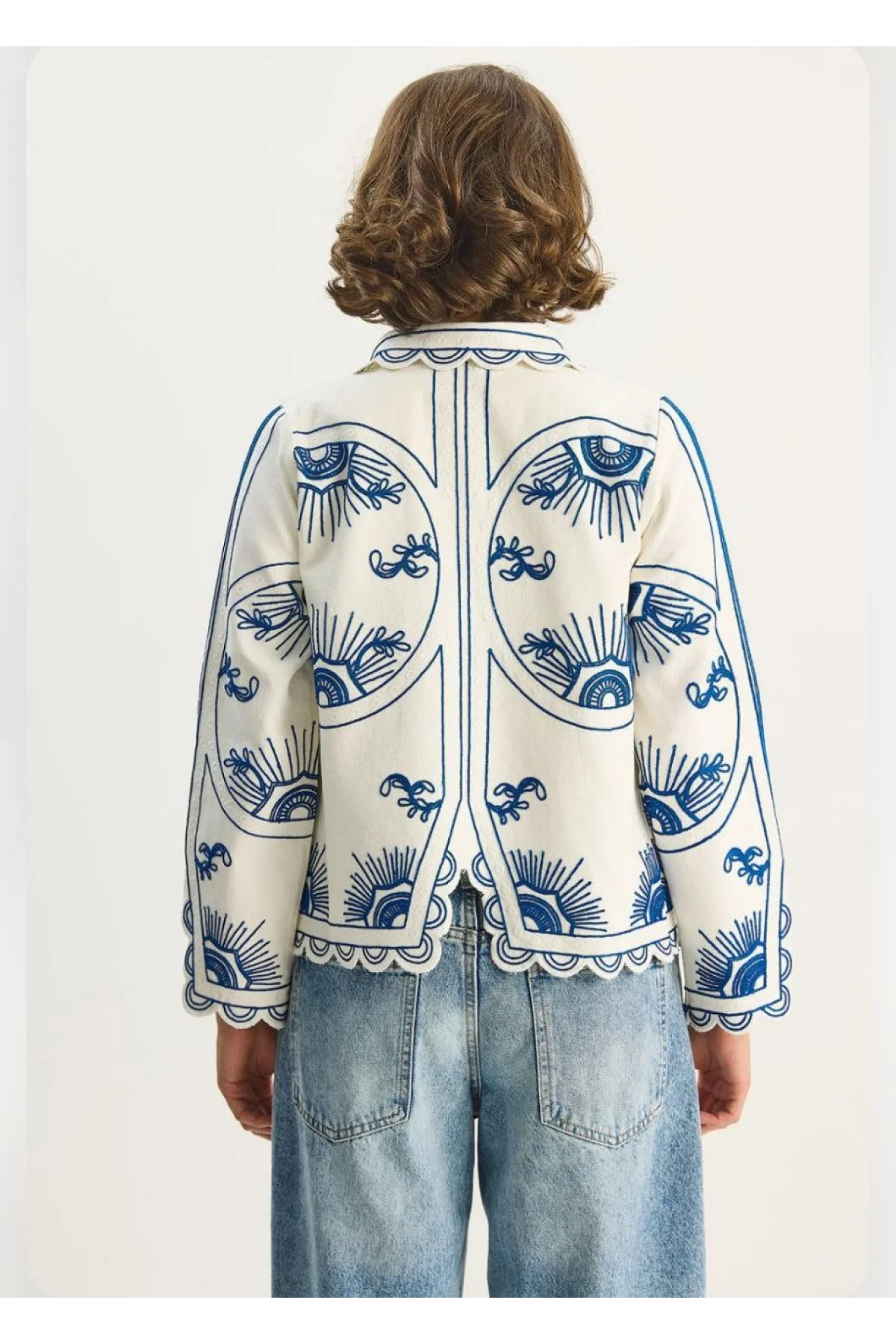 Kadın Ekru Saks Mavi Göz Nakışlı Lazer Kesim Fisto Kenarlı Keten Ceket