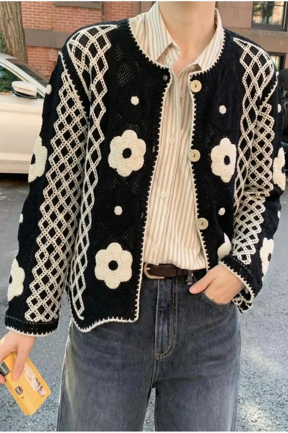 Kadın Siyah Çiçek Nakışlı Bisiklet Yaka Düğmeli Örgü Triko Hırka