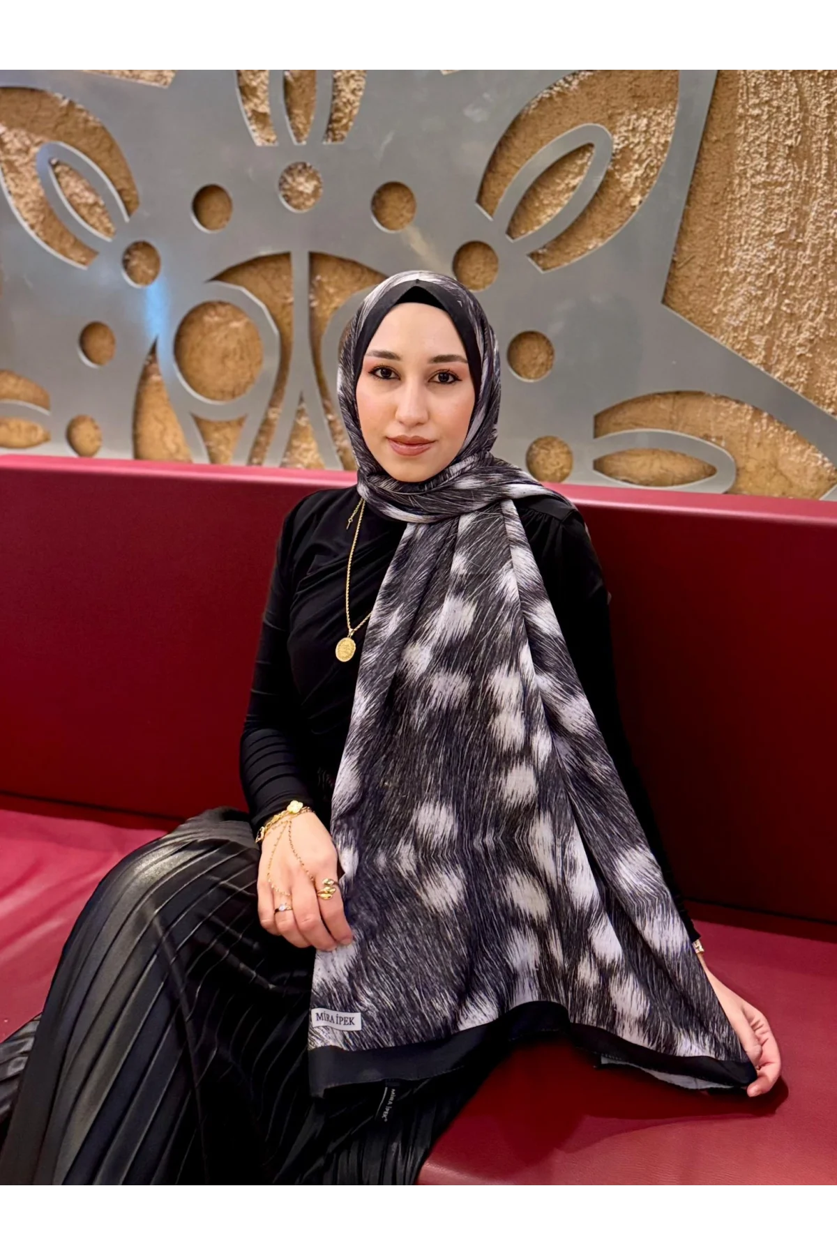 Kadın Kahverengi Ceylan Desenli Pamuklu Soft Dokulu Mevsimlik Tesettür Şal