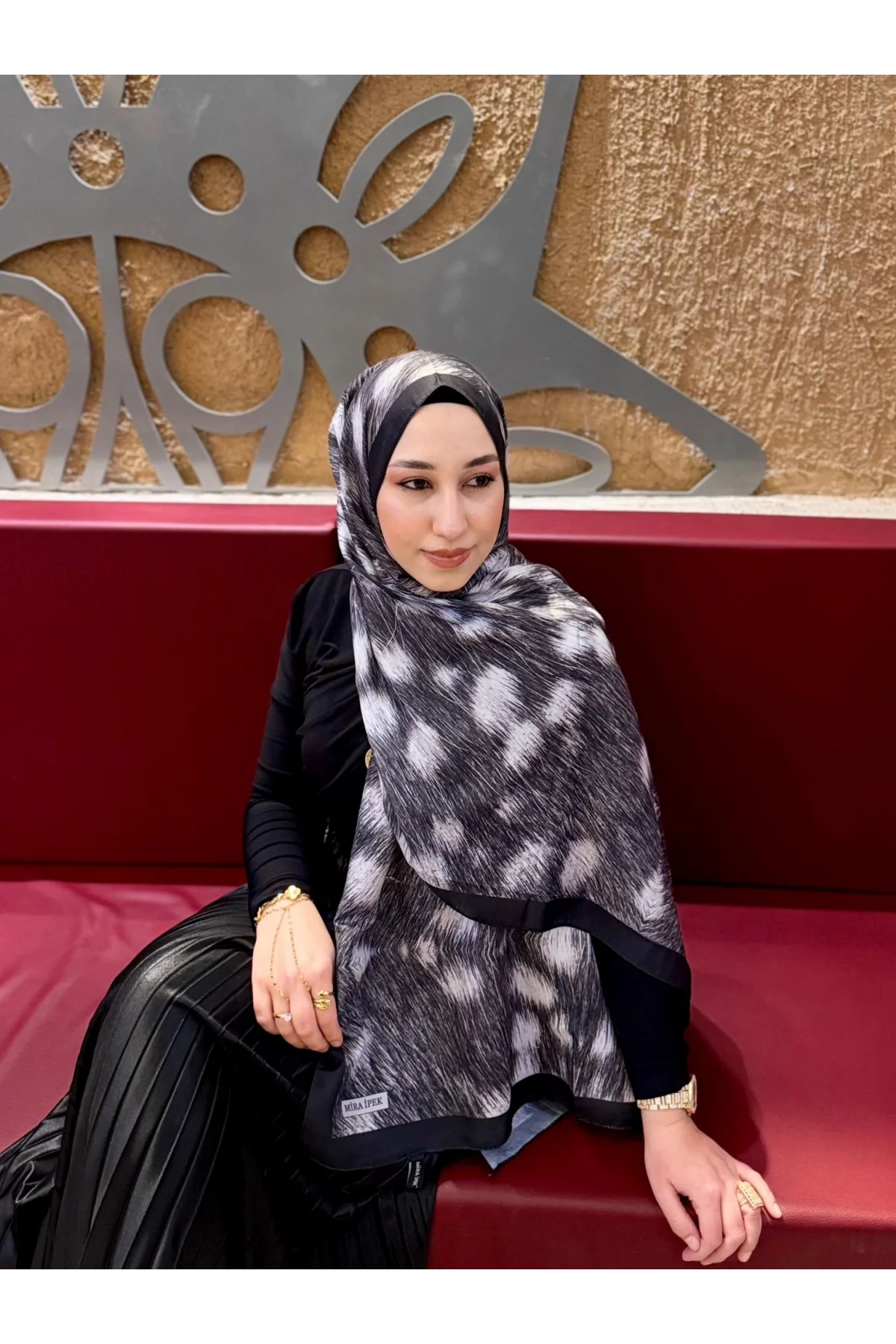 Kadın Kahverengi Ceylan Desenli Pamuklu Soft Dokulu Mevsimlik Tesettür Şal