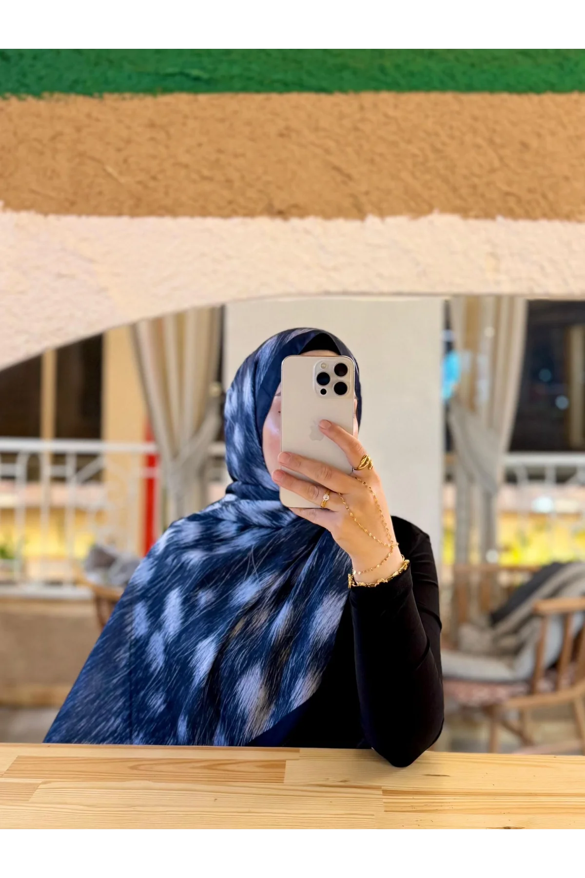 Kadın Lacivert Ekru Fırça Darbesi Desenli Yumuşak Dokulu Pamuklu Soft Şal