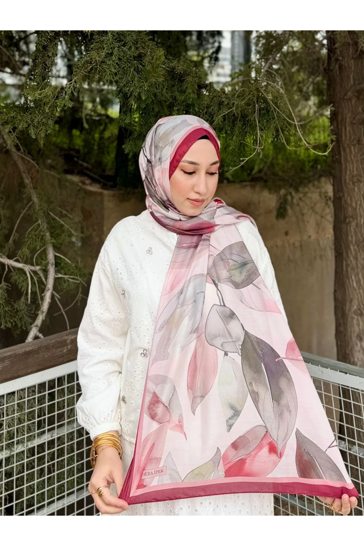 Kadın Bordo Pudra Sulu Boya Yaprak Desenli Yumuşak Dokulu Soft Şal