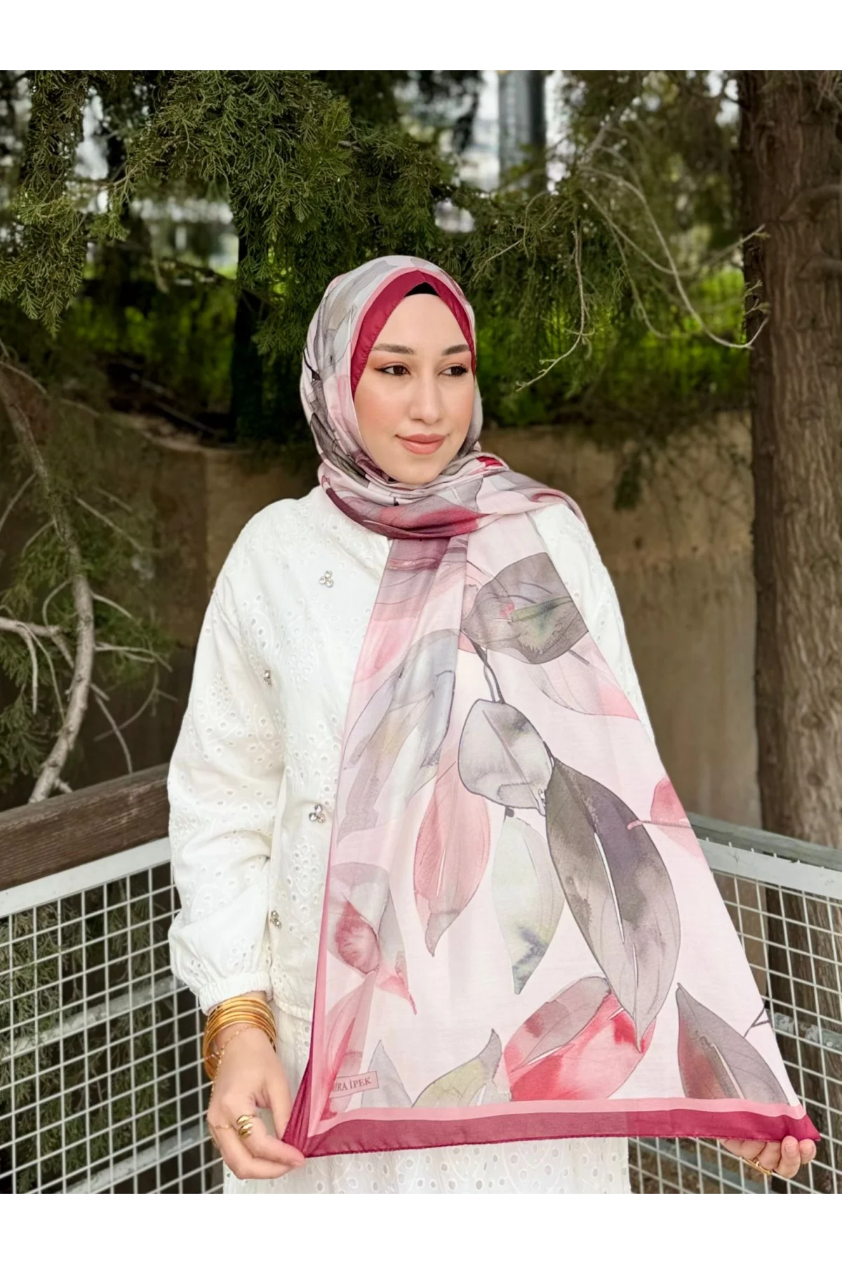 Kadın Bordo Pudra Sulu Boya Yaprak Desenli Yumuşak Dokulu Soft Şal