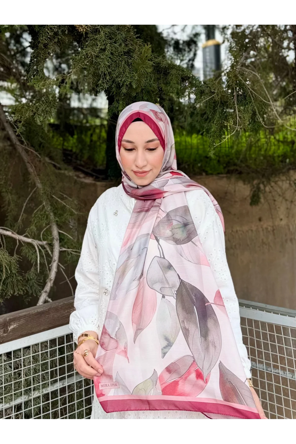 Kadın Bordo Pudra Sulu Boya Yaprak Desenli Yumuşak Dokulu Soft Şal