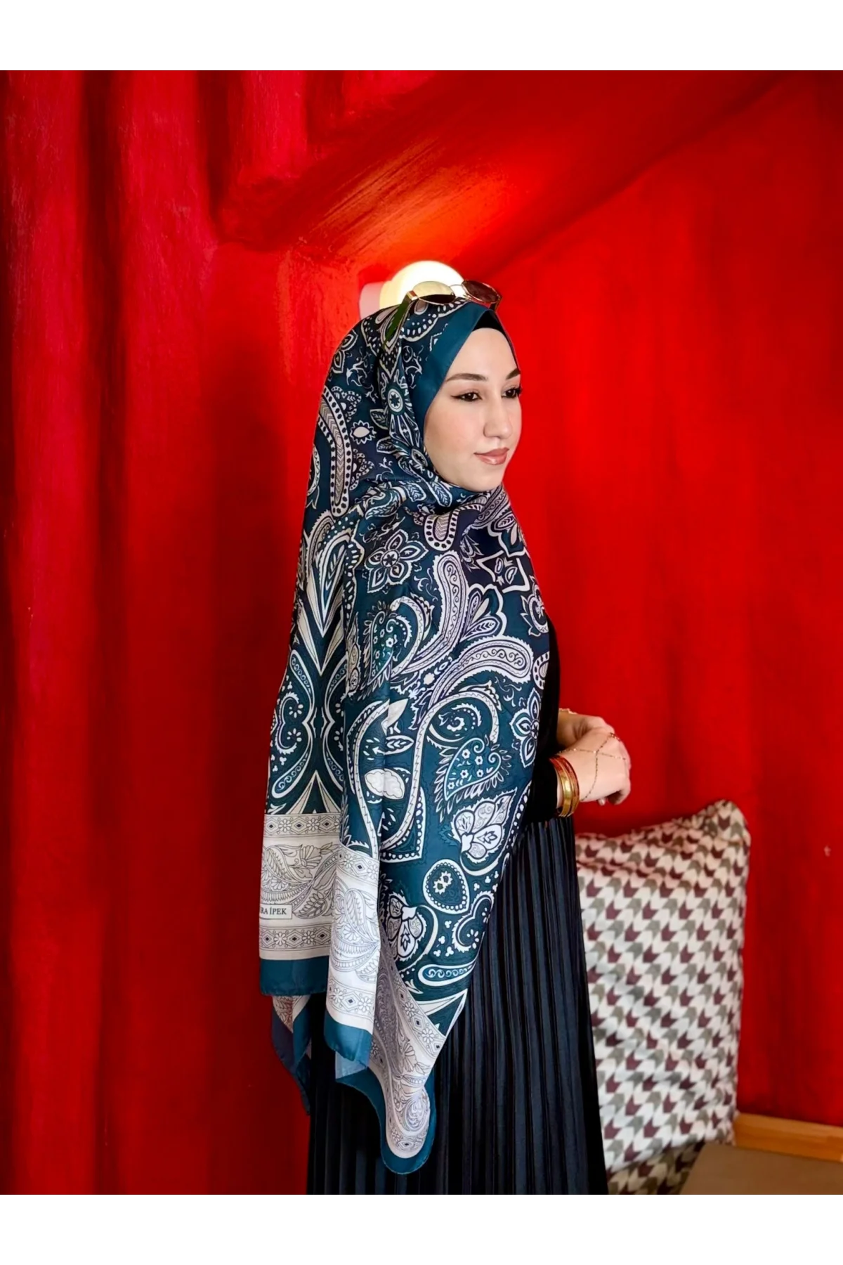 Kadın Petrol Mavisi Etnik Paisley Desenli Yumuşak Dokulu Pamuklu Soft Şal