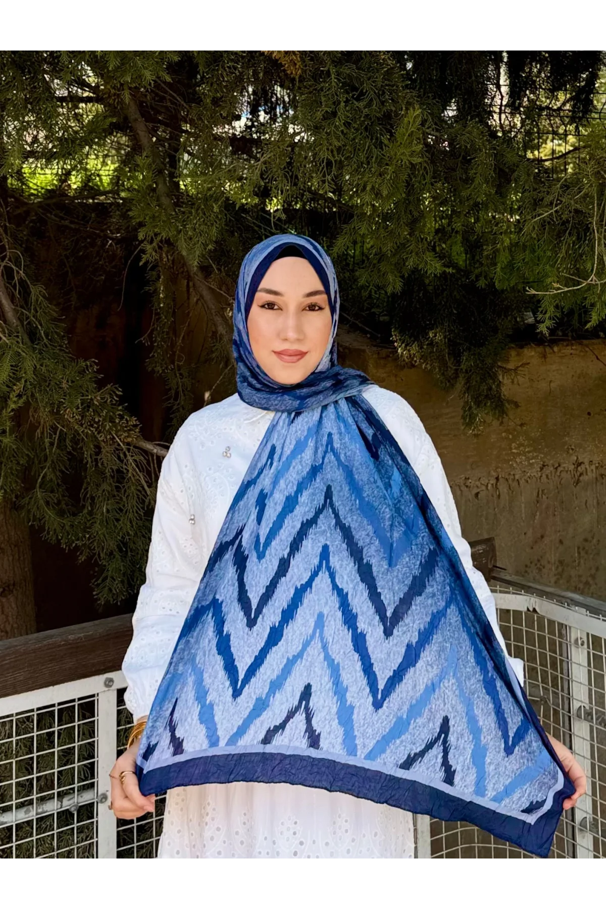 Kadın Mavi Lacivert Zikzak Desenli Yumuşak Dokulu Pamuklu Bambu Şal