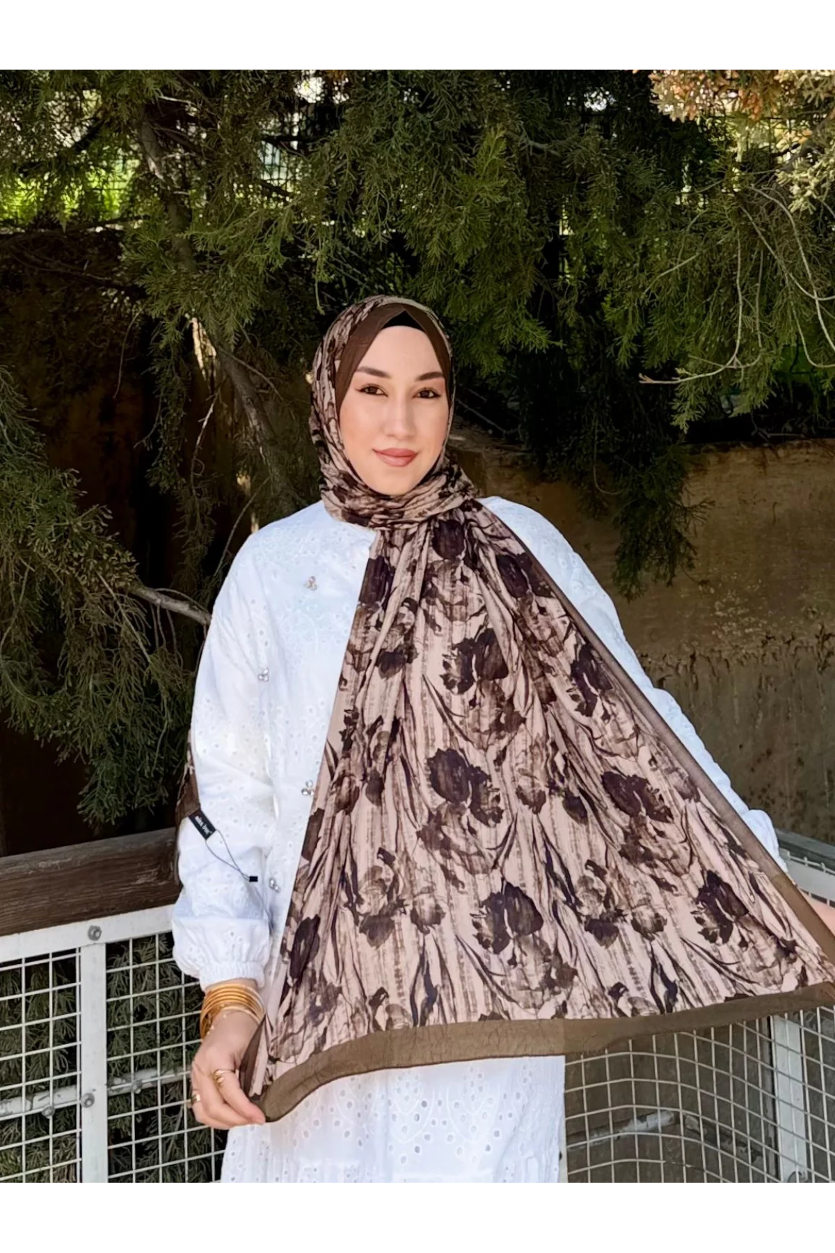 Kadın Koyu Kahve Floral Desenli Yumuşak Dokulu Pamuklu Bambu Şal