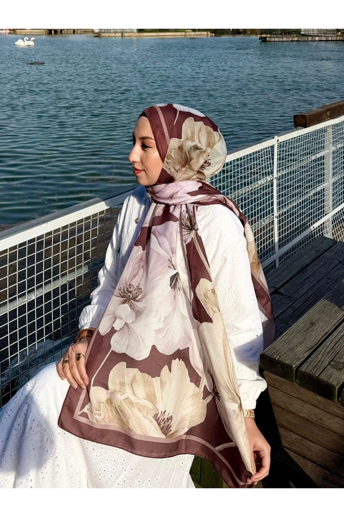 Kadın Kahve Krem Çiçek Desenli Yumuşak Dokulu Pamuklu Bambu Şal