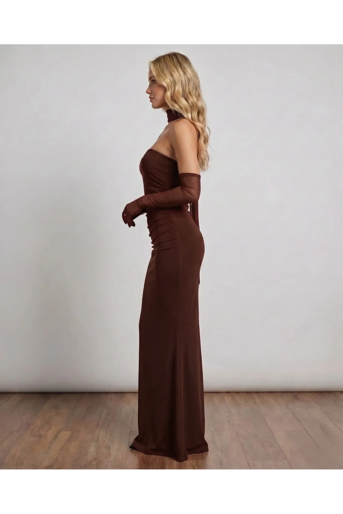 Kadın Acı Kahverengi Eldivenli ve Fularlı Straplez Abiye Elbise Maxi Boy