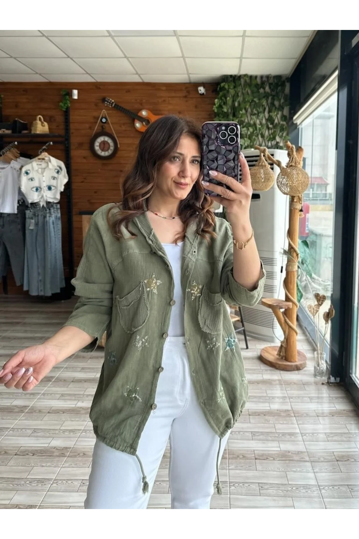 Kadın Yeşil Kapüşonlu Yıldız İşlemeli Cepli Büzgülü Pamuk Keten Gömlek Ceket