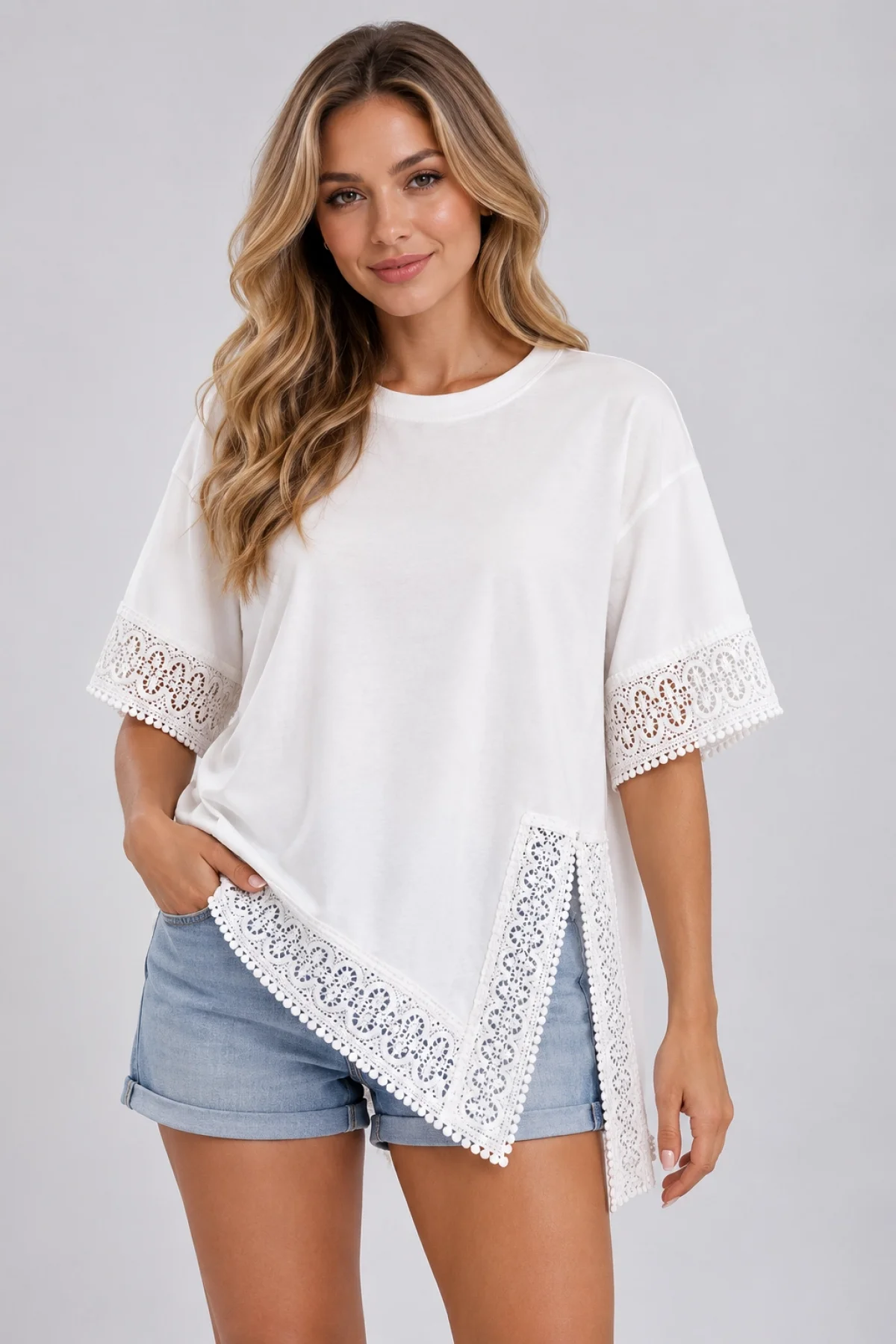 Kadın Beyaz Güpür Dantel Detaylı Asimetrik Pamuk Modal Bluz T-Shirt