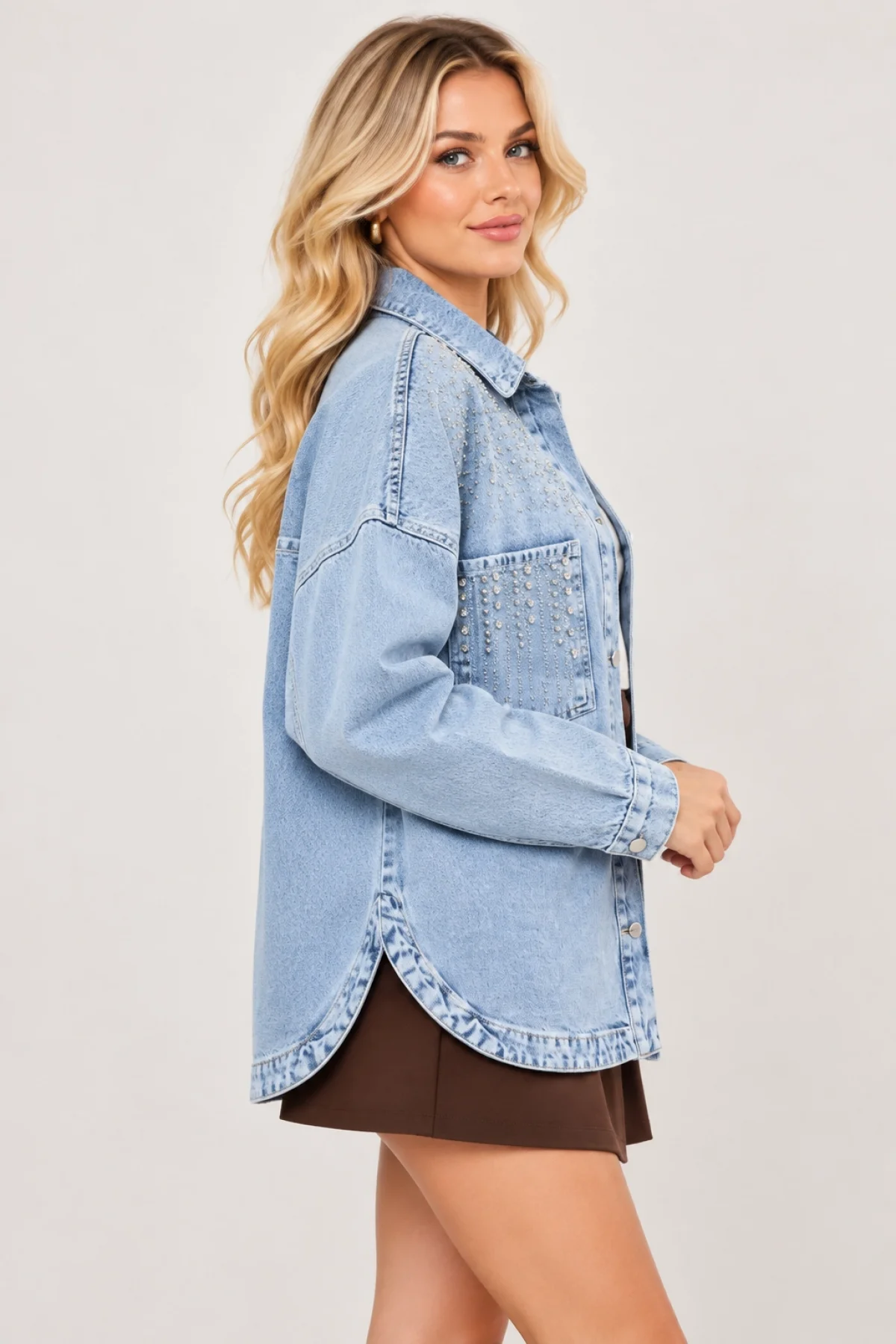Kadın Açık Mavi Omuz ve Cep Taş İşlemeli Düğmeli Bohem Pinterest Oversize Kot Ceket