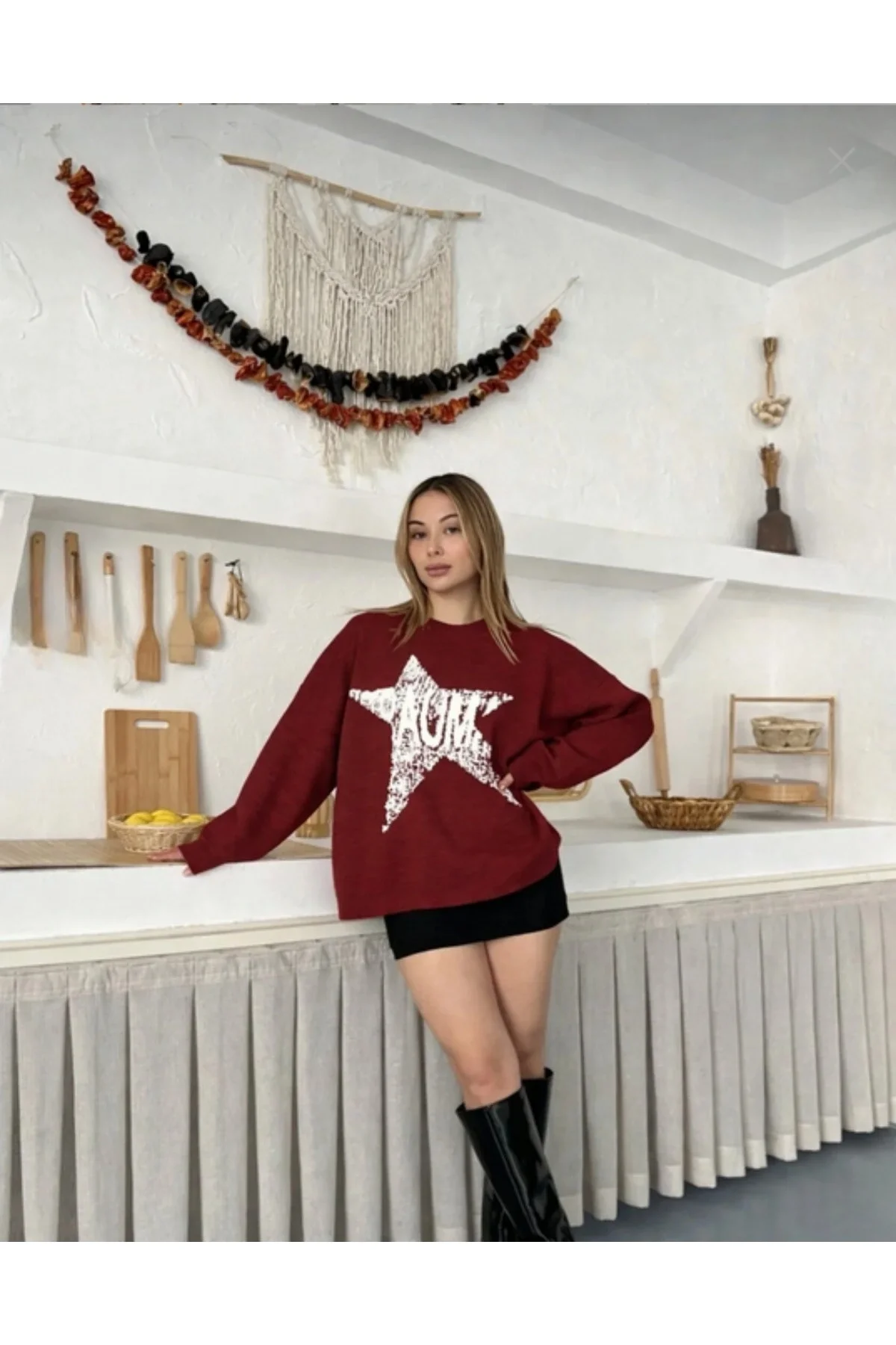 Kadın Bordo Beyaz Yıldız Desenli Sırtı Yazılı Oversize Bisiklet Yaka Triko Kazak