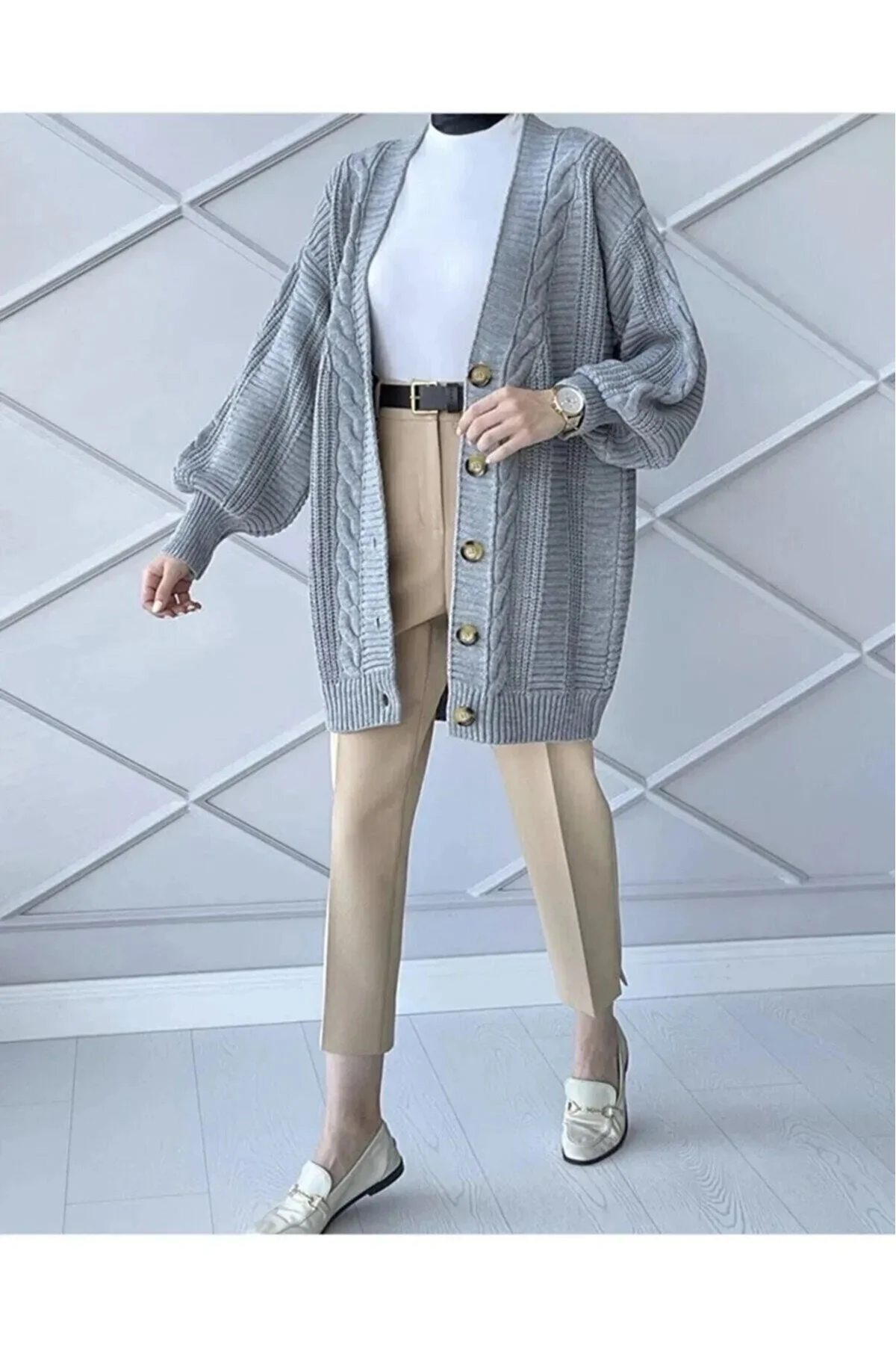 Kadın Gri Saç Örgü Desenli Düğmeli Balon Kol Oversize Uzun Triko Hırka