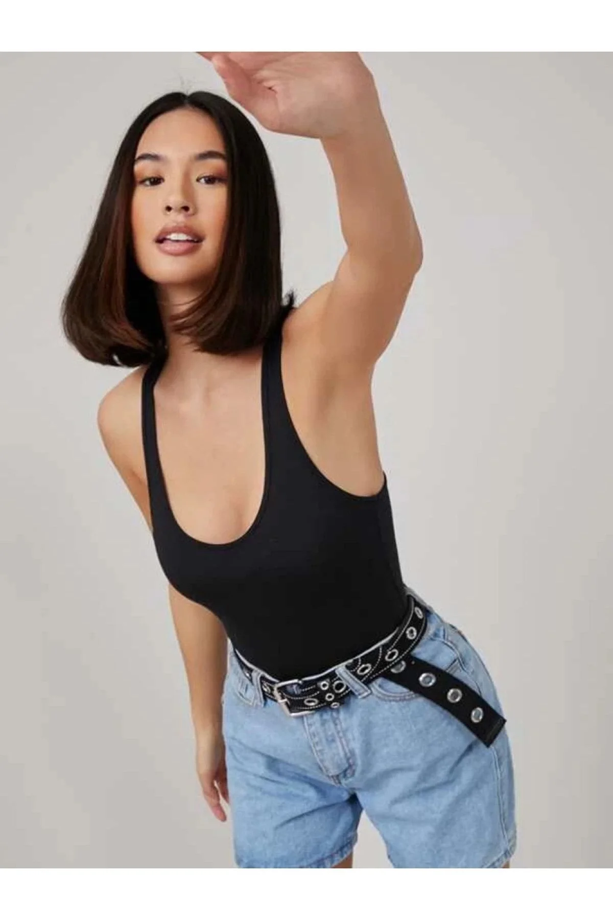 Kadın Siyah Derin U Yaka Kolsuz Çift Katlı Sandy Kumaş Çıtçıtlı Bodysuit