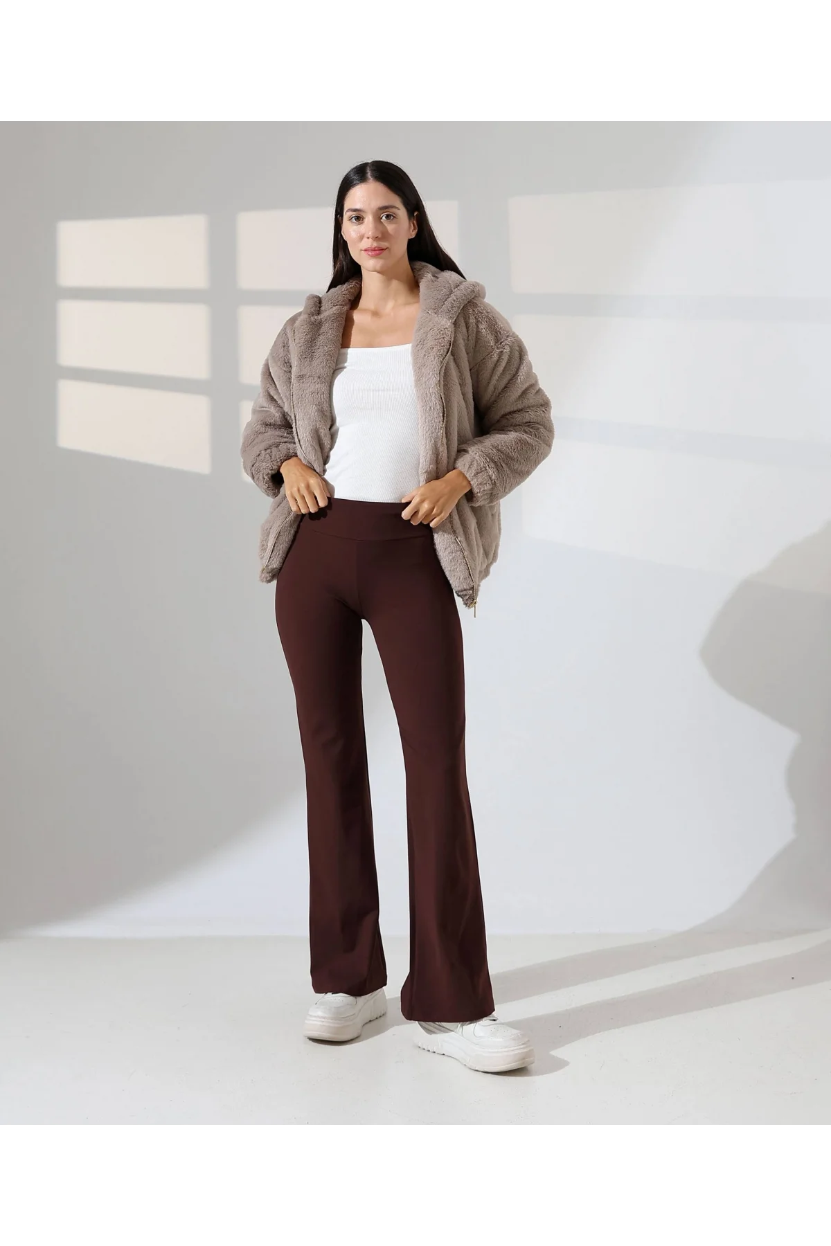 Kadın Kahverengi Peluş Kapüşonlu Fermuarlı Astarlı Oversize Bomber Mont