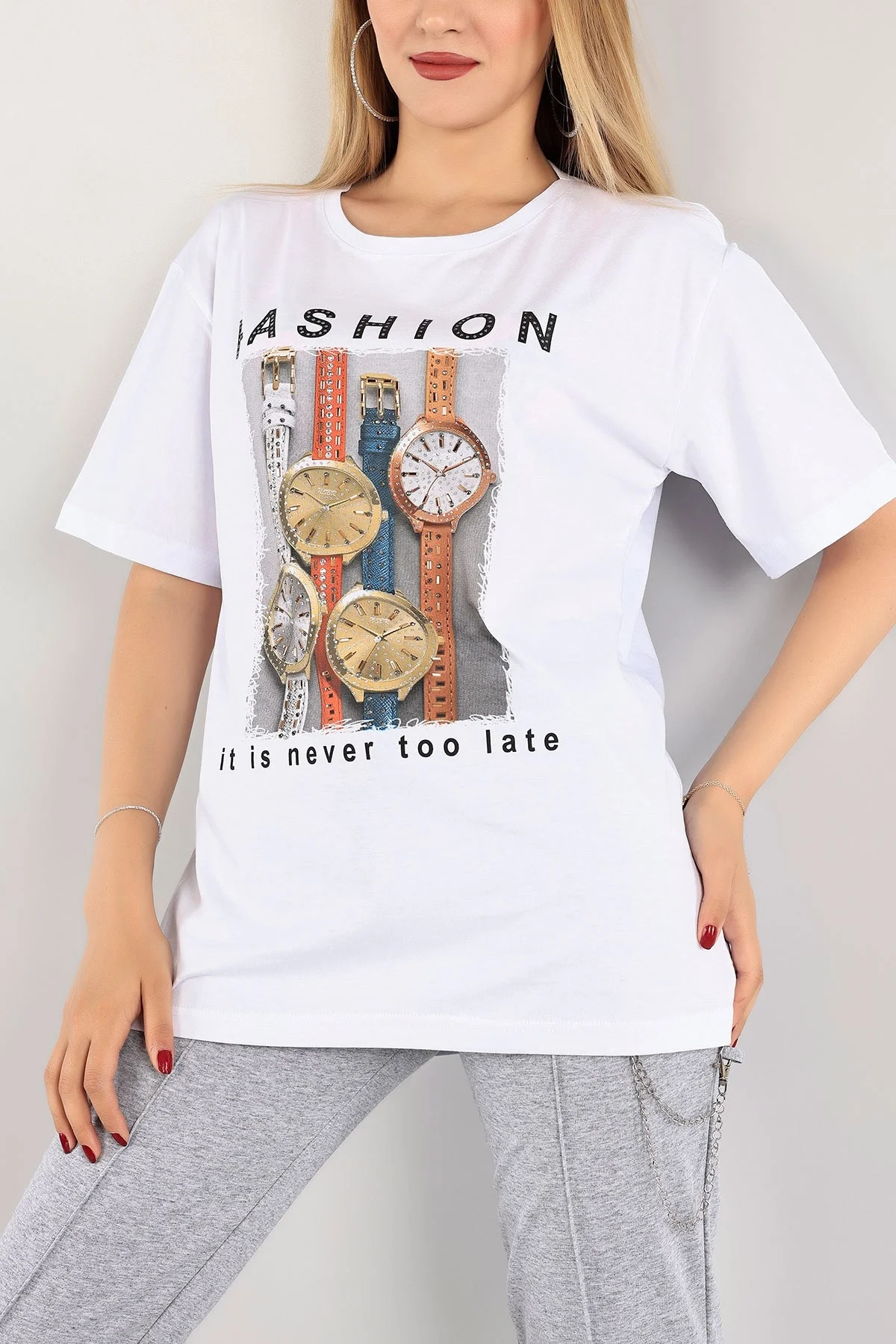 Kadın Beyaz Taş İşlemeli Saat Baskılı Pamuklu Oversize T-Shirt Tişört