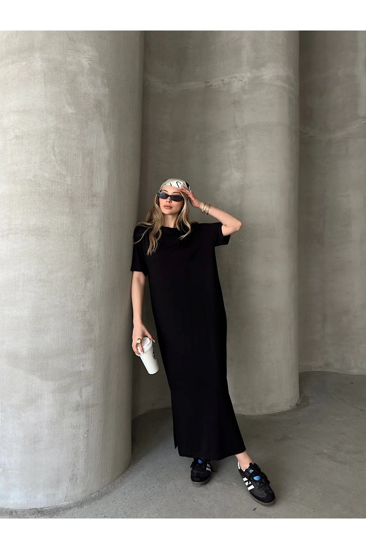 Kadın Siyah Modal Kumaş Yanları Yırtmaçlı Salaş Uzun Tişört Elbise İç Göstermez