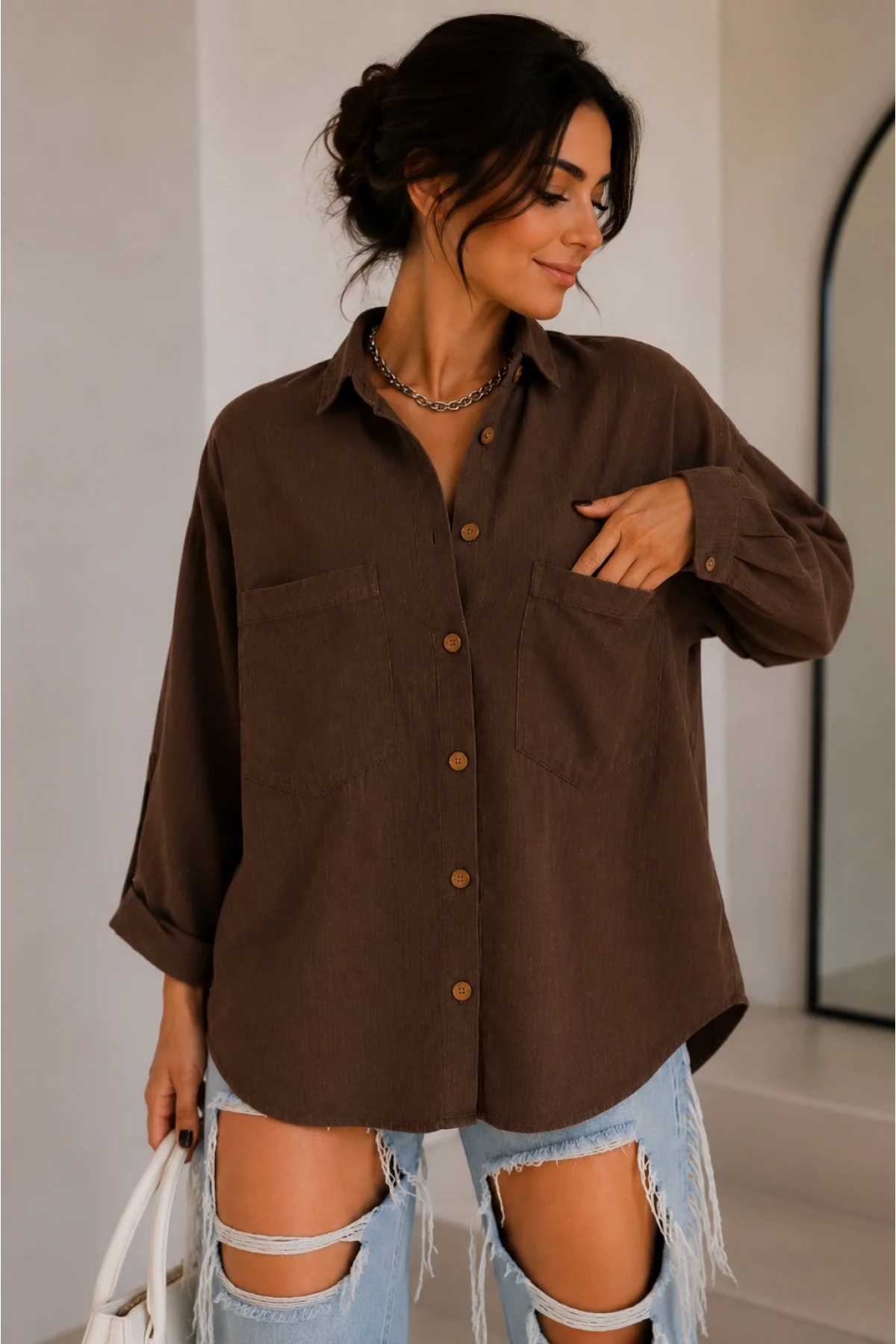 Kadın Kahverengi Pamuklu Keten Çift Cepli Ahşap Düğme Pinterest Oversize Gömlek