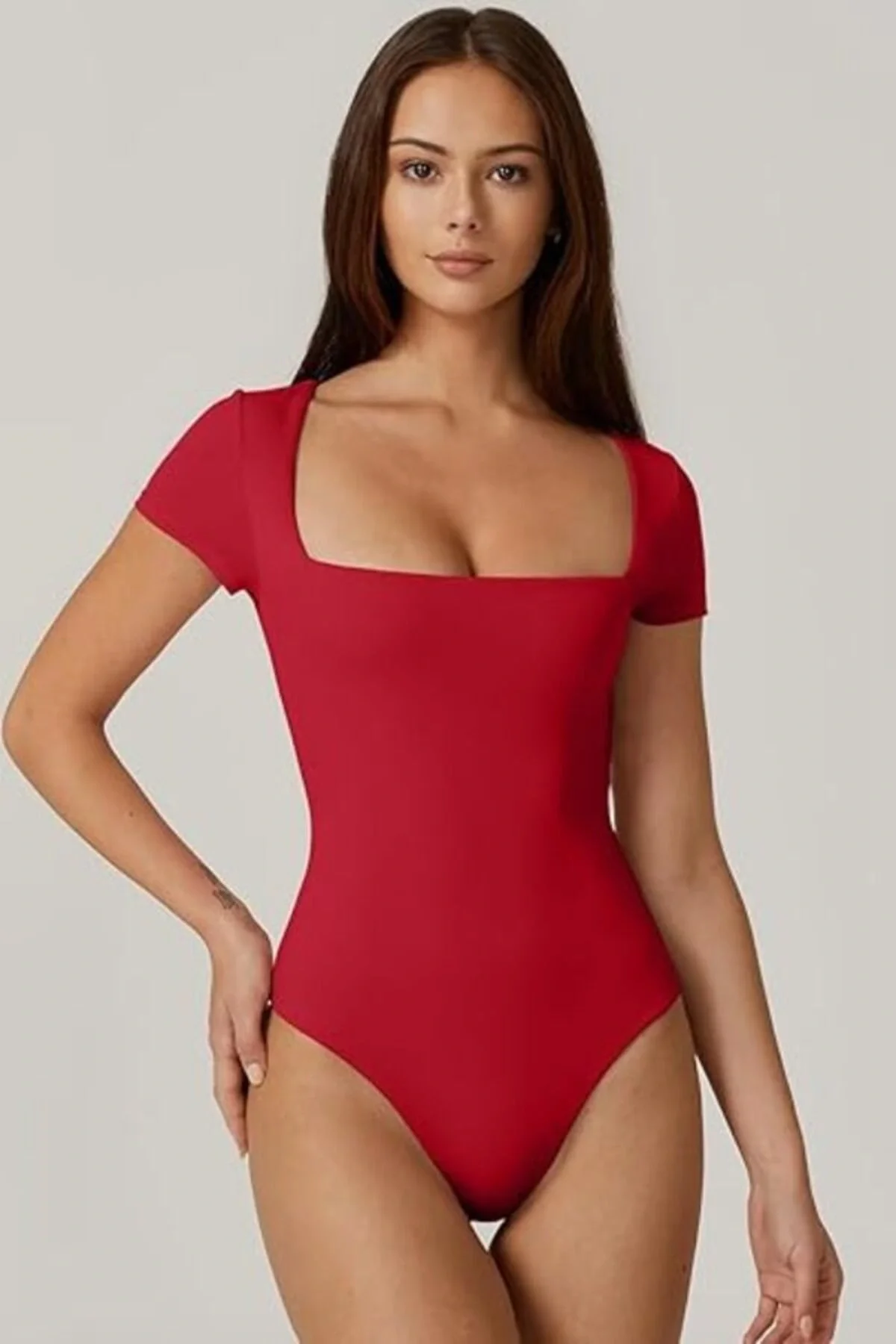 Kadın Kırmızı Çift Katlı Sandy Kumaş Kare Yaka Kısa Kol Çıtçıtlı Tanga Bodysuit
