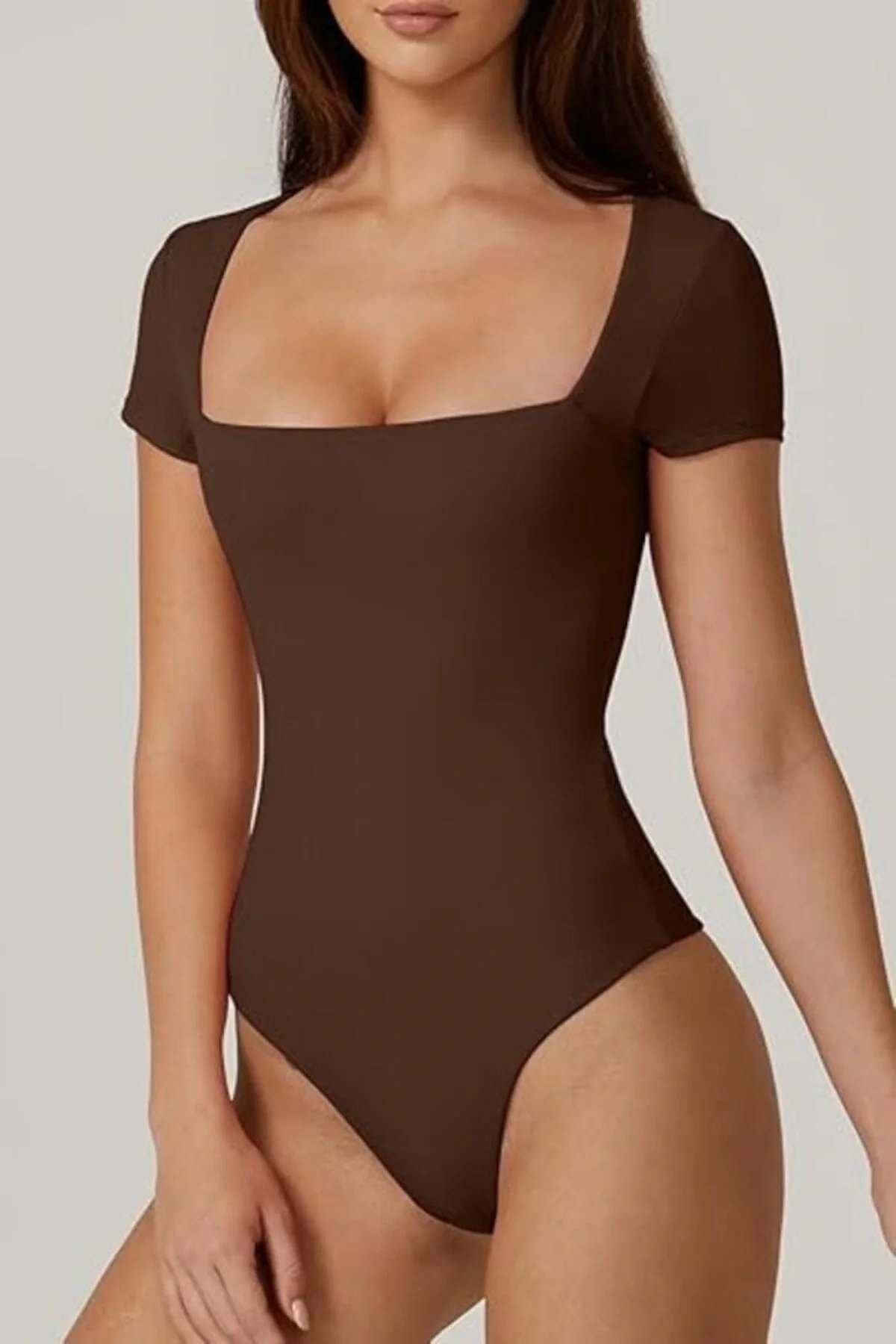 Kadın Acı Kahve Çift Katlı Sandy Kumaş Kare Yaka Kısa Kol Çıtçıtlı Tanga Bodysuit