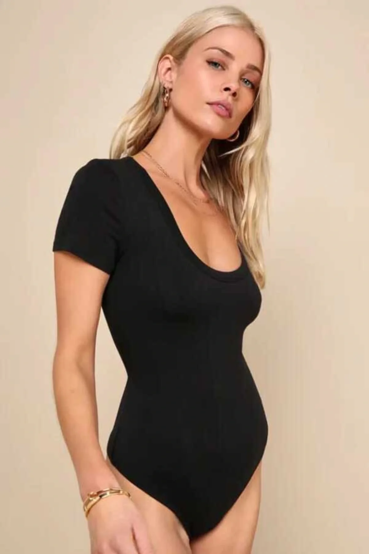 Kadın Siyah U Yaka Kısa Kollu Çift Katlı Tanga Kesim Sandy Kumaş Bodysuit