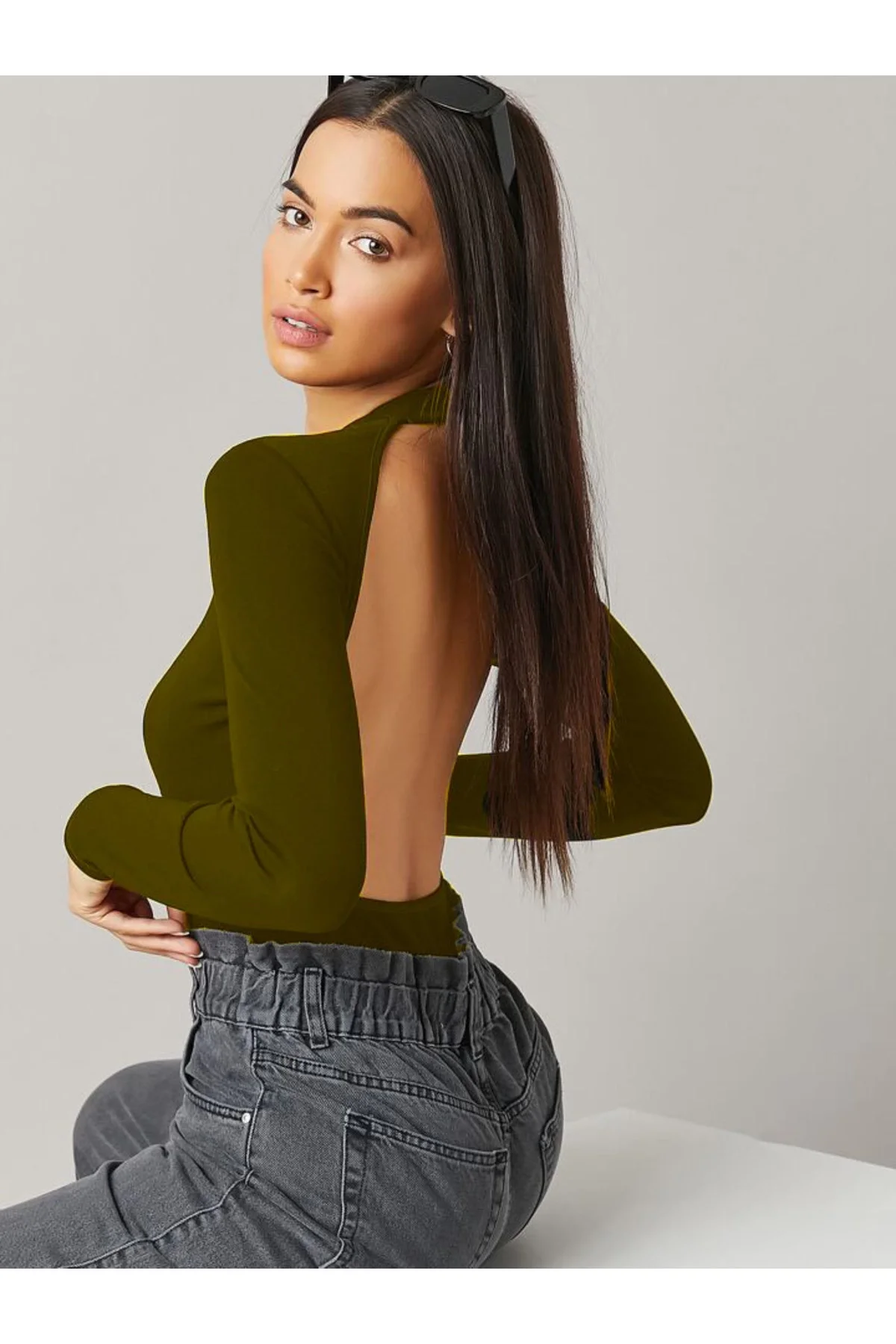 Kadın Haki Yeşil Sırt Dekolteli Bisiklet Yaka Uzun Kollu Sandy Kumaş Bodysuit Zıbın