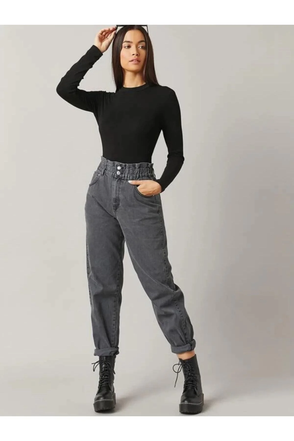 Kadın Siyah Sırt Dekolteli Bisiklet Yaka Uzun Kollu Sandy Kumaş Bodysuit Zıbın