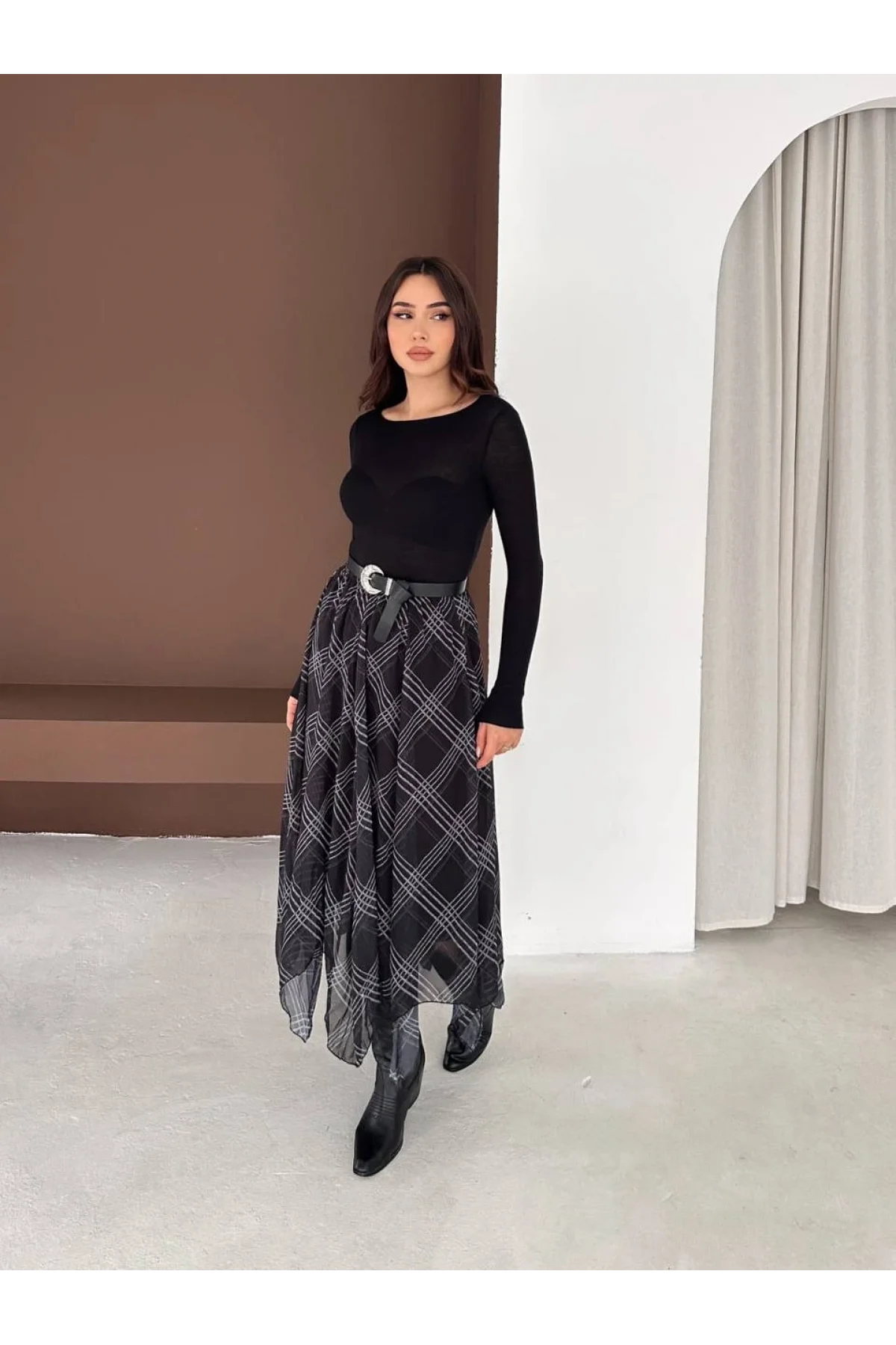 Kadın Siyah Transparan Kayık Yaka Kaşmir Hafif Bluz