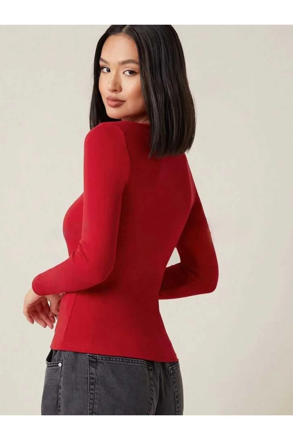 Kadın Kırmızı Kare Yaka Uzun Kollu Vücudu Saran İpek Jarse Kumaş Basic Bluz Badic