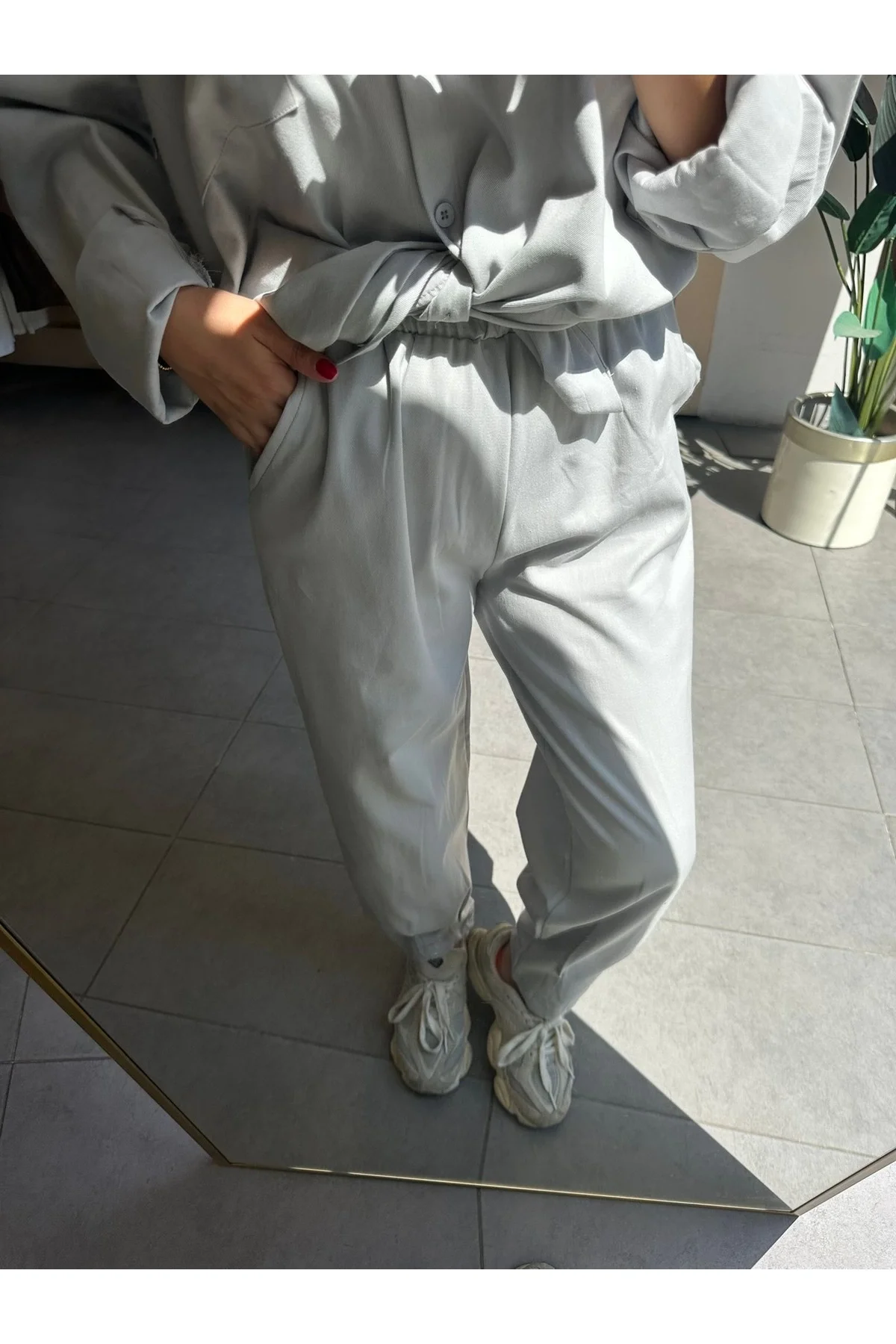 Kadın Gri Gabardin Takım: Oversize Gömlek & Beli Lastikli Havuç Pantolon