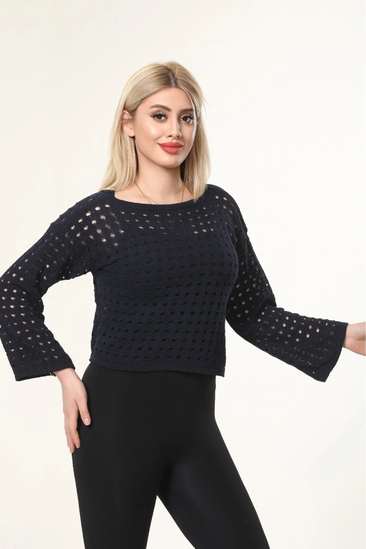 Kadın Lacivert Ajurlu Delikli Örgü Kayık Yaka Uzun Kollu Triko Bluz