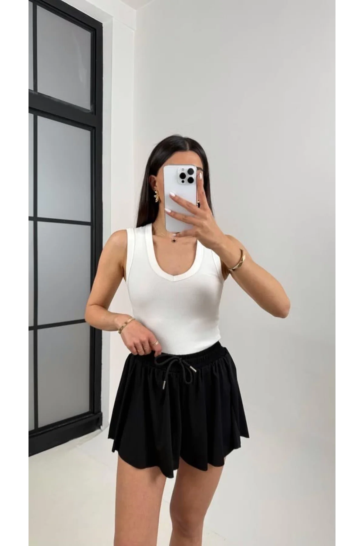 Kadın Yüksek Bel Beli Lastikli ve Bağcıklı Pileli Rahat Kesim Şort Etek - Siyah