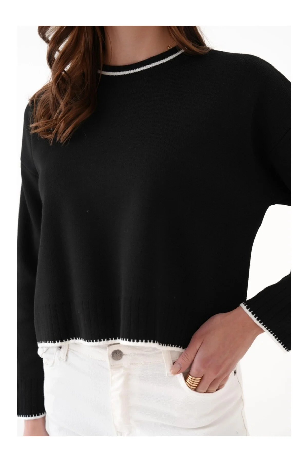 Kadın Siyah Çoban Dikiş Detaylı Bisiklet Yaka Yumuşak Doku Crop Triko Kazak