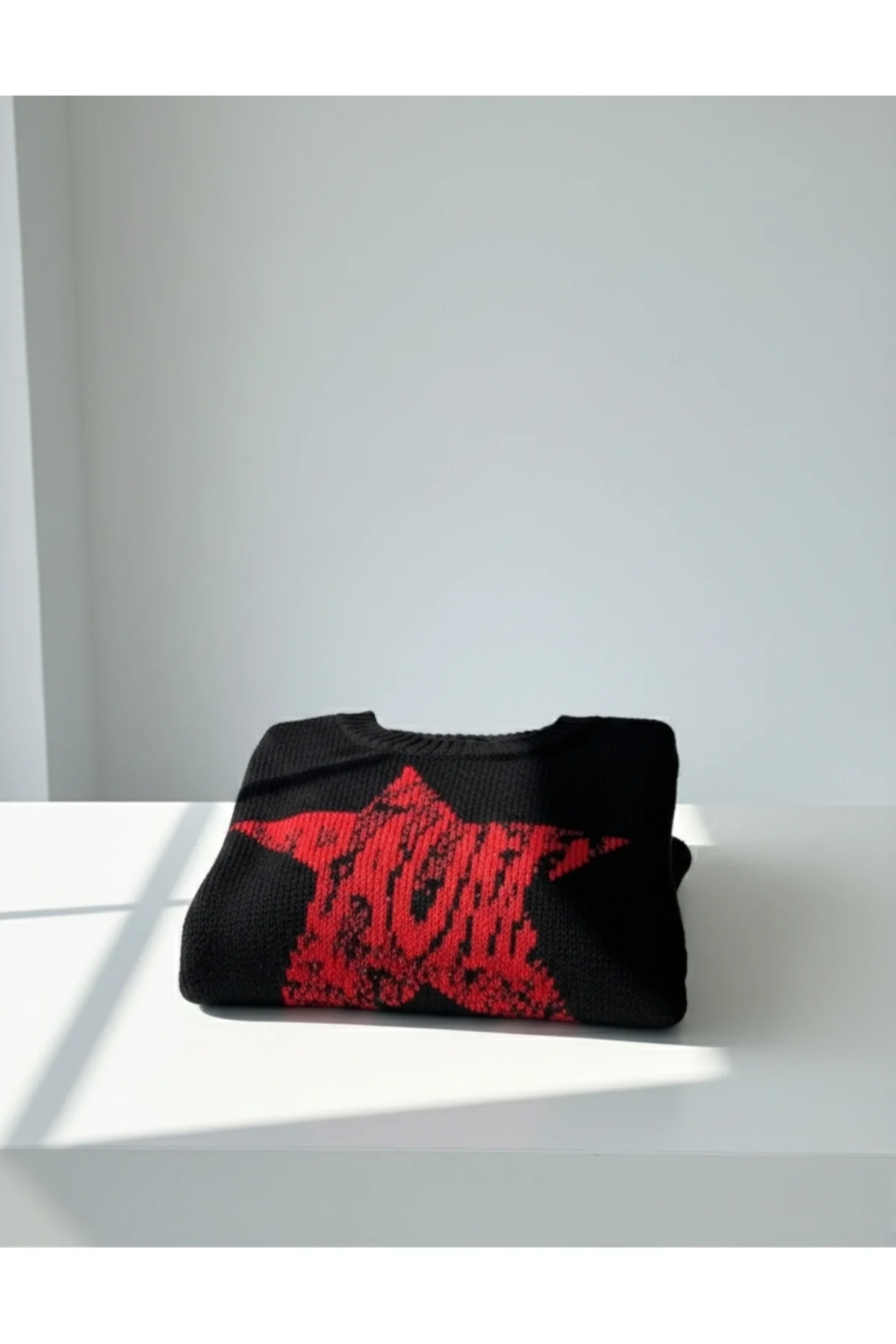 Kadın Siyah Kırmızı Yıldız Desenli Oversize Bisiklet Yaka Triko Kazak